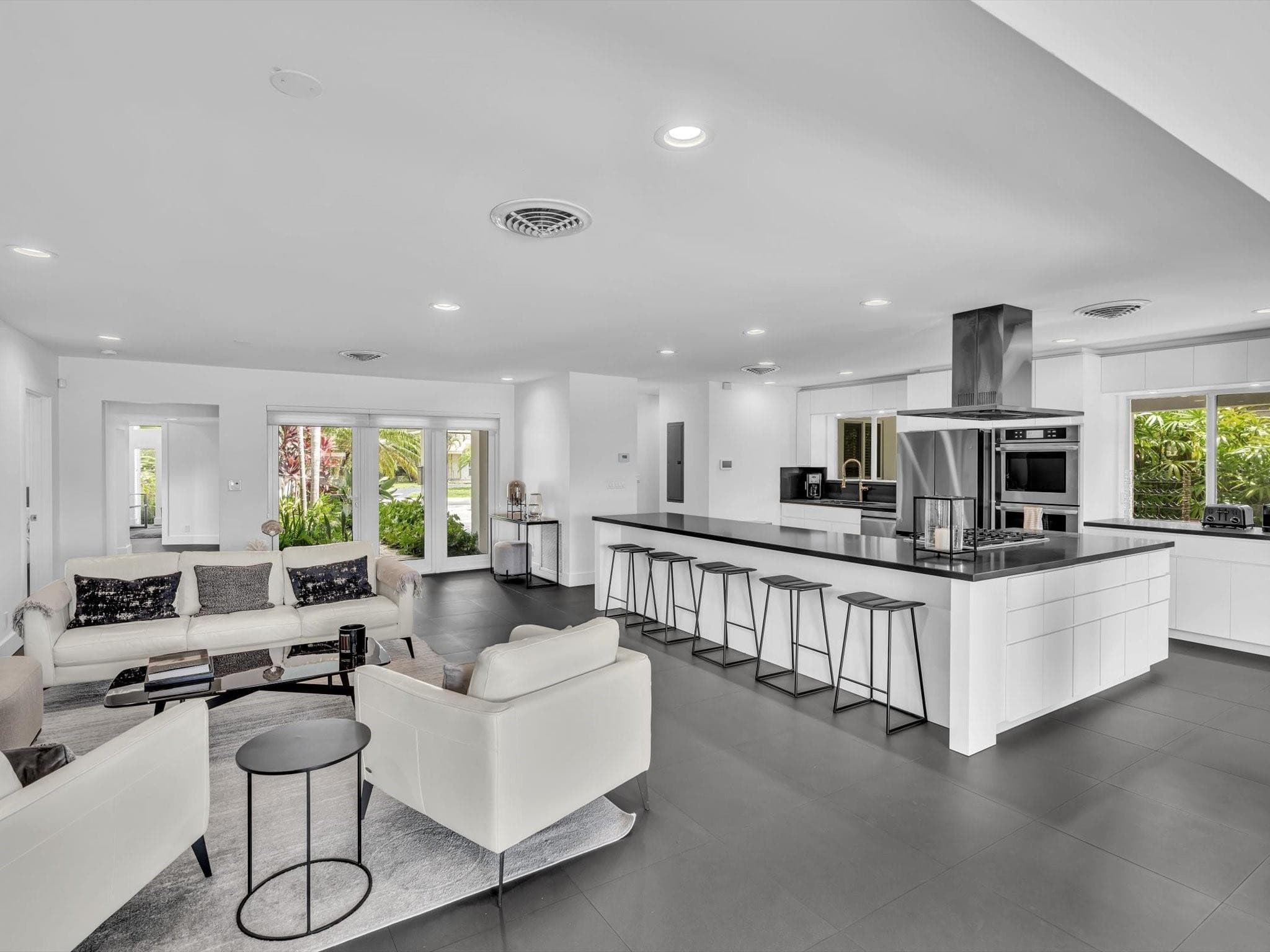 1640 NE 43rd Street, Oakland Park, FL 33334 — photo 41 of 78