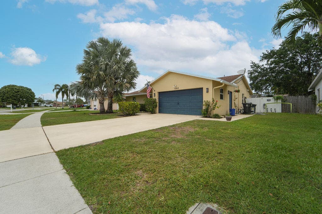 6160 Silver Oak Drive, Lake Worth, FL 33467 — photo 2 of 12