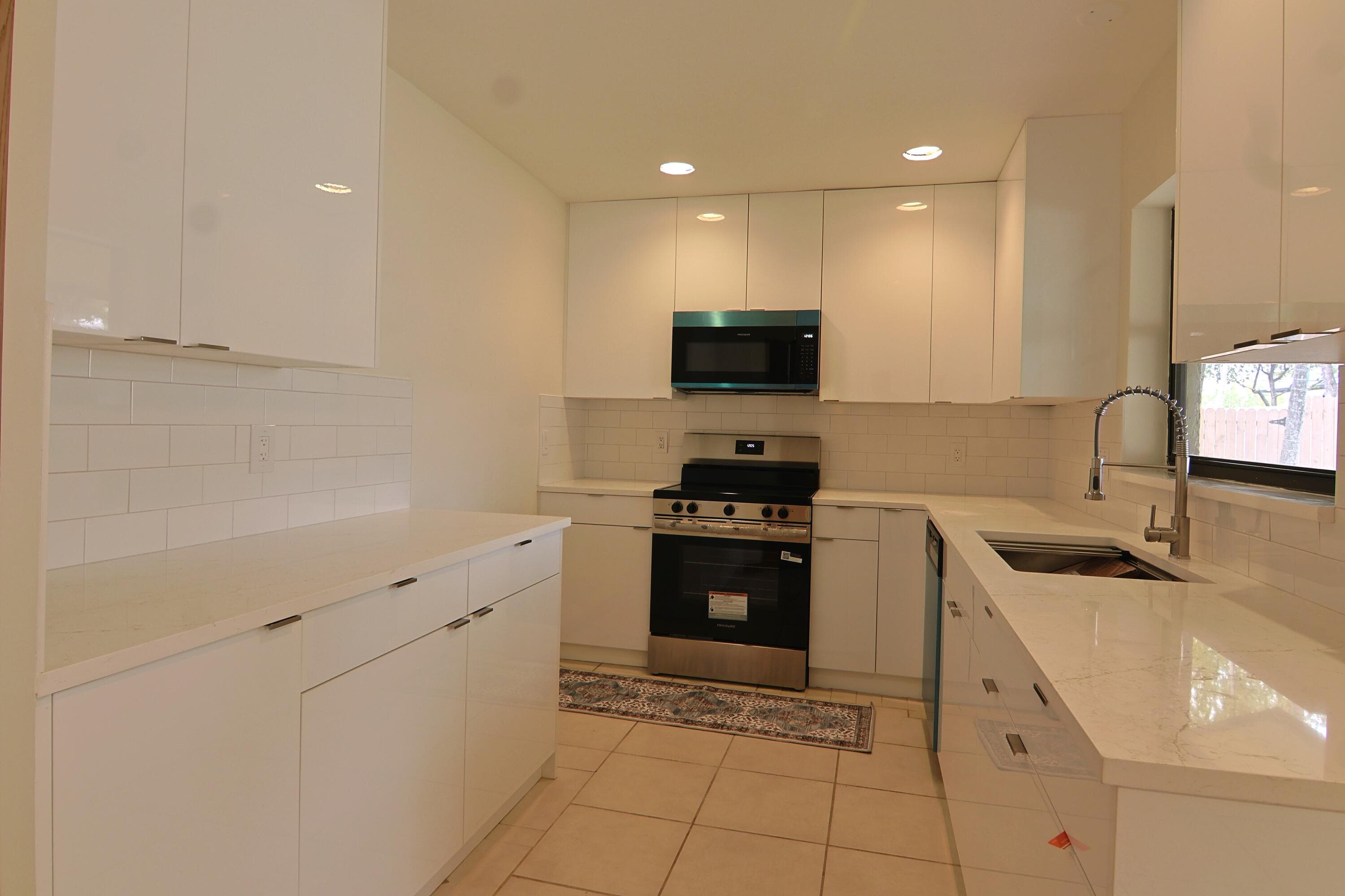 620 Hastings Street, Boca Raton, FL 33487 — photo 8 of 30