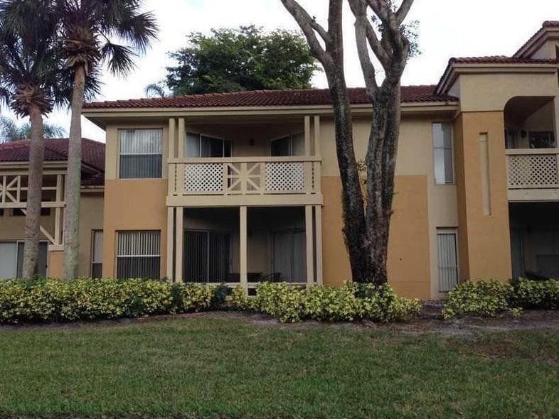 4823 Via Palm Lakes 1315, West Palm Beach, FL 33417 — photo 2 of 10