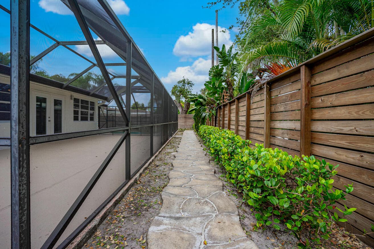 276 SW 7th Avenue, Boca Raton, FL 33486 — photo 41 of 44