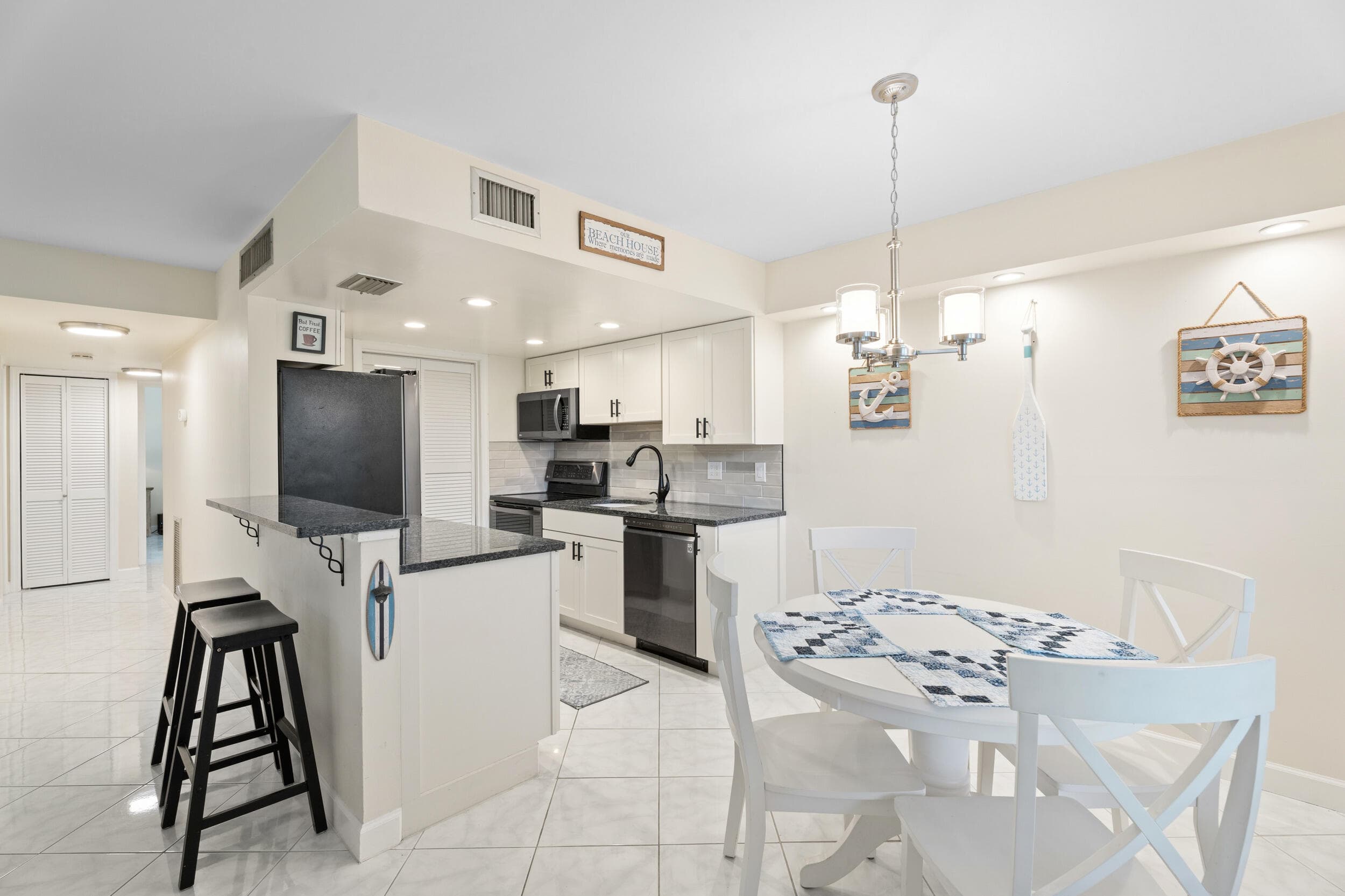 934 NW Spruce Ridge Drive 2, Stuart, FL 34994 — photo 5 of 34