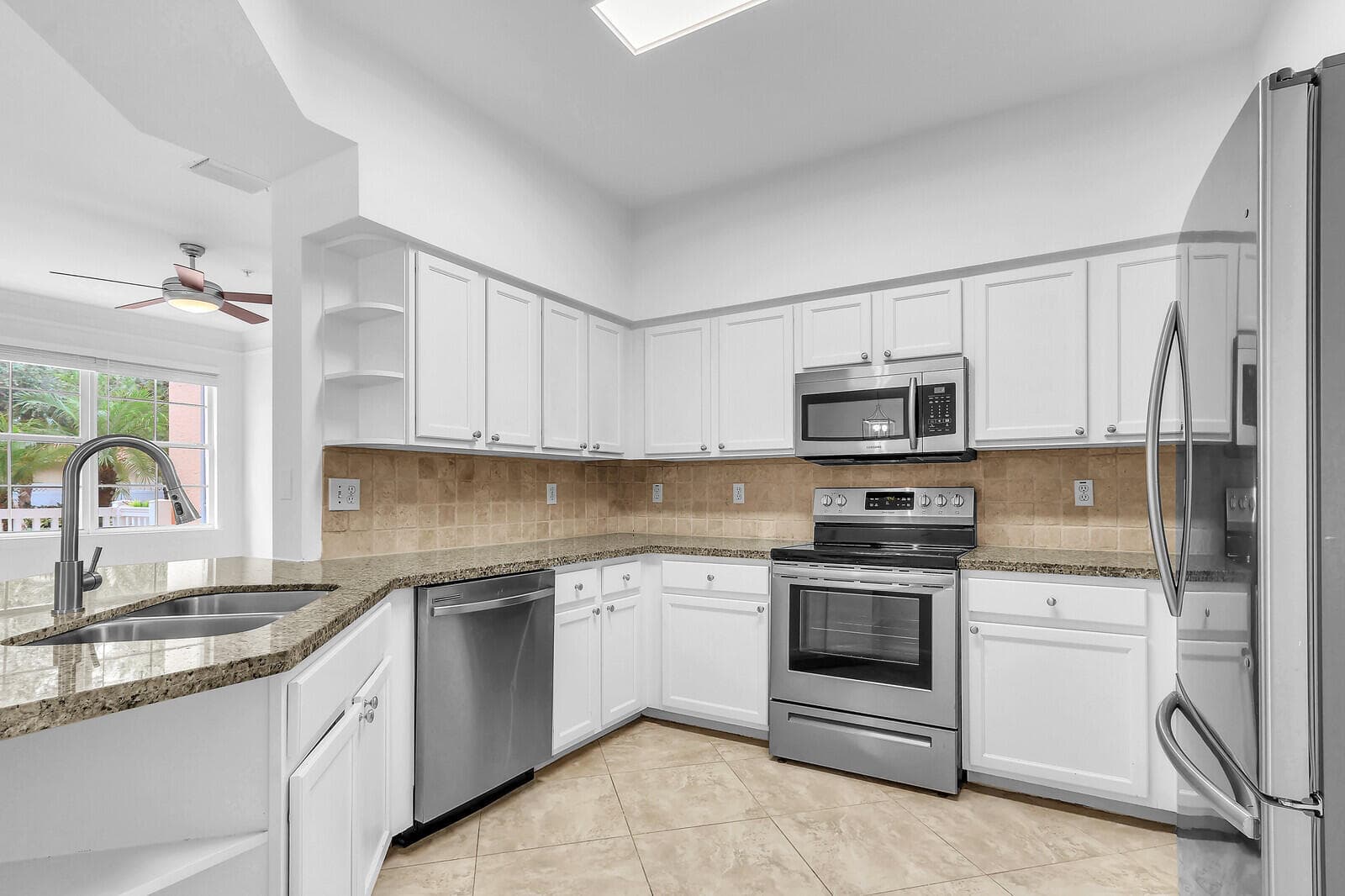 826 Dakota Drive 105, Jupiter, FL 33458 — photo 12 of 34
