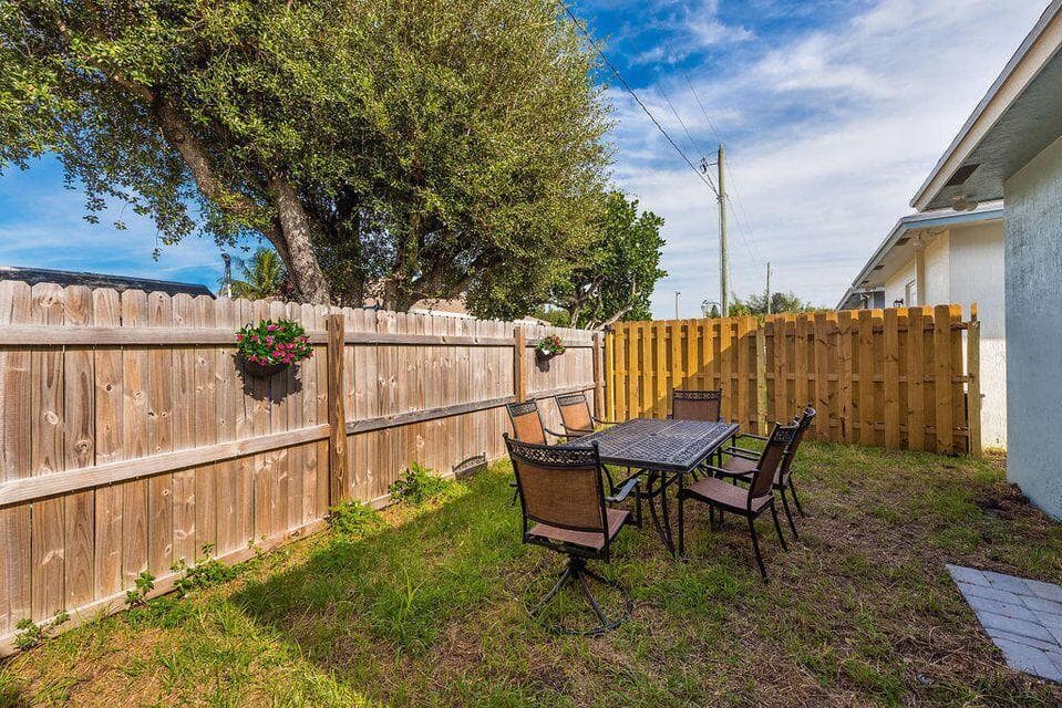2689 Hiawatha Avenue, West Palm Beach, FL 33409 — photo 28 of 28