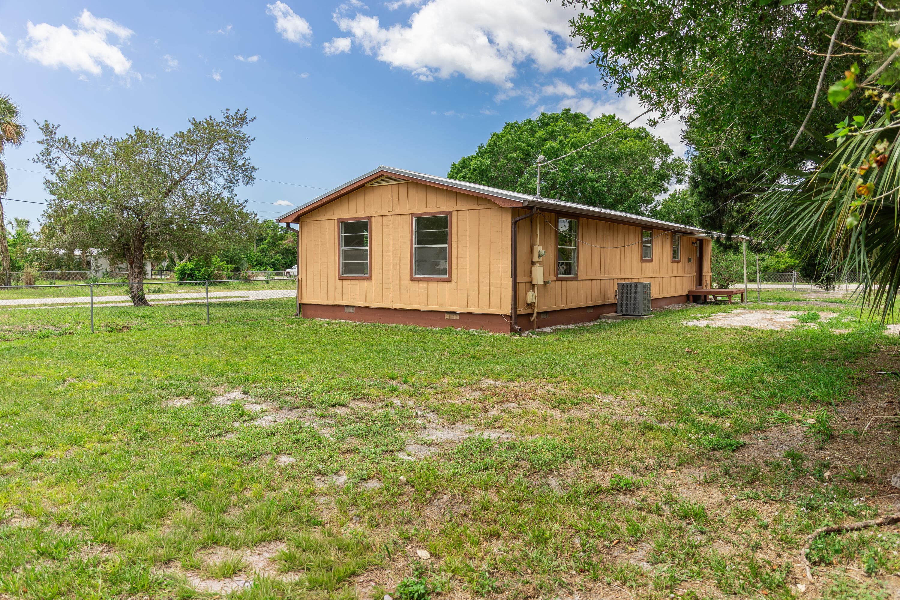 612 SW 9th Street, Okeechobee, FL 34974 — photo 14 of 52