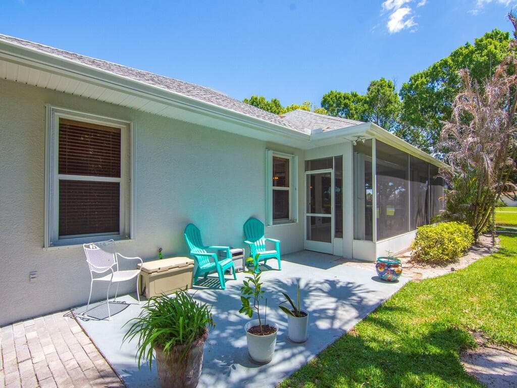 6535 35th Place, Vero Beach, FL 32966 — photo 10 of 38