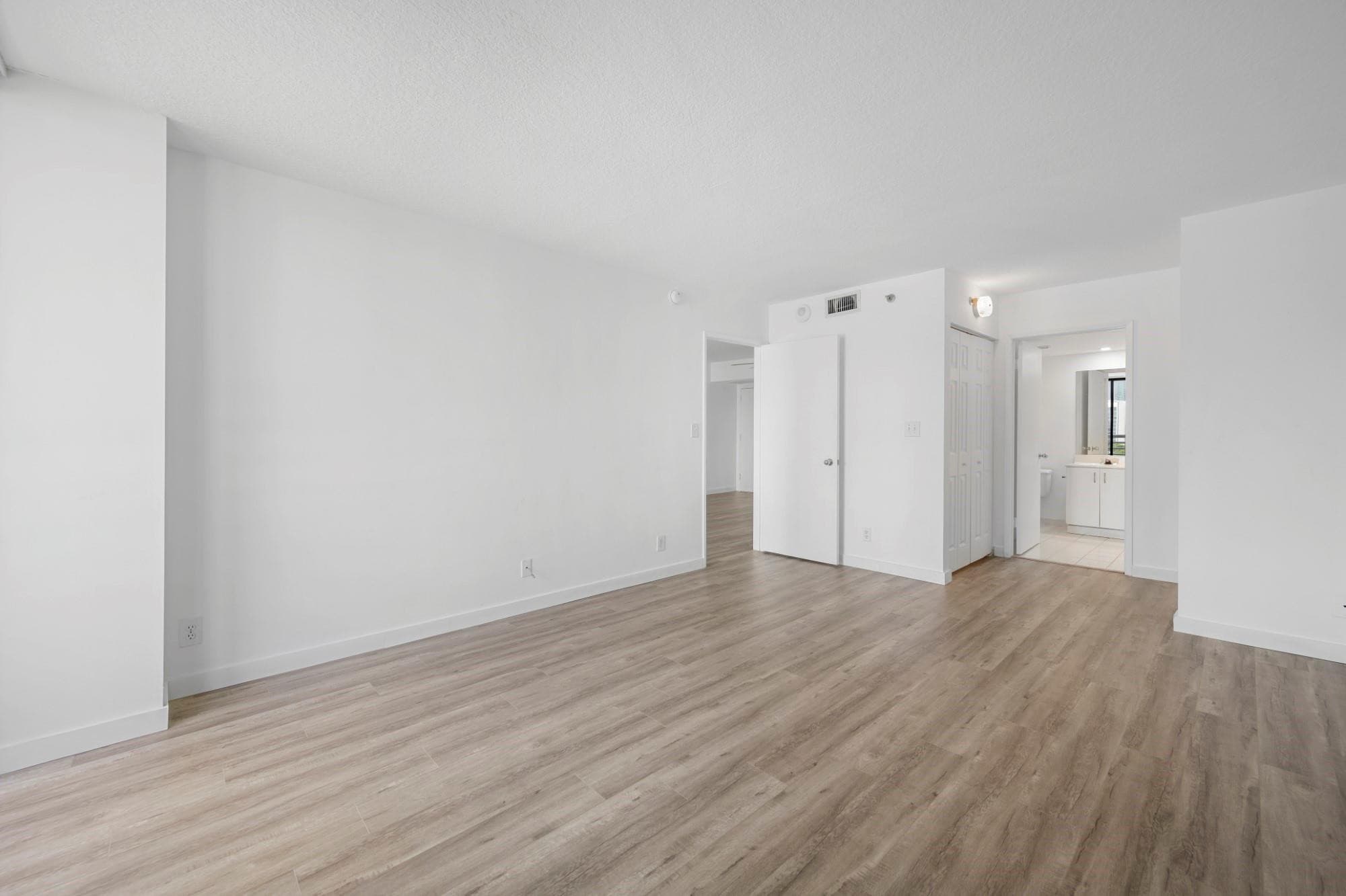 3300 NE 192nd Street 915, Aventura, FL 33180 — photo 6 of 27