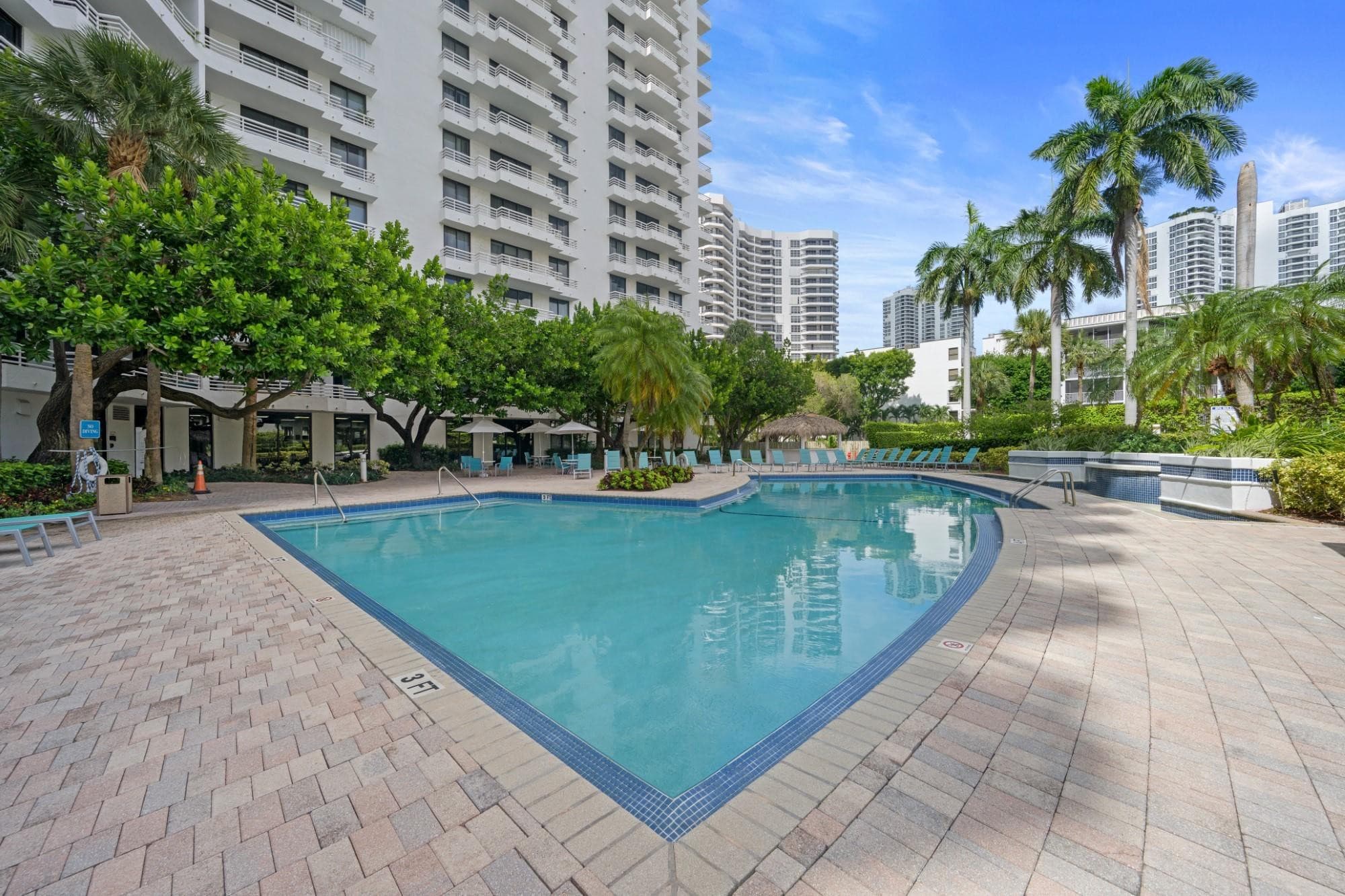 3300 NE 192nd Street 915, Aventura, FL 33180 — photo 24 of 27
