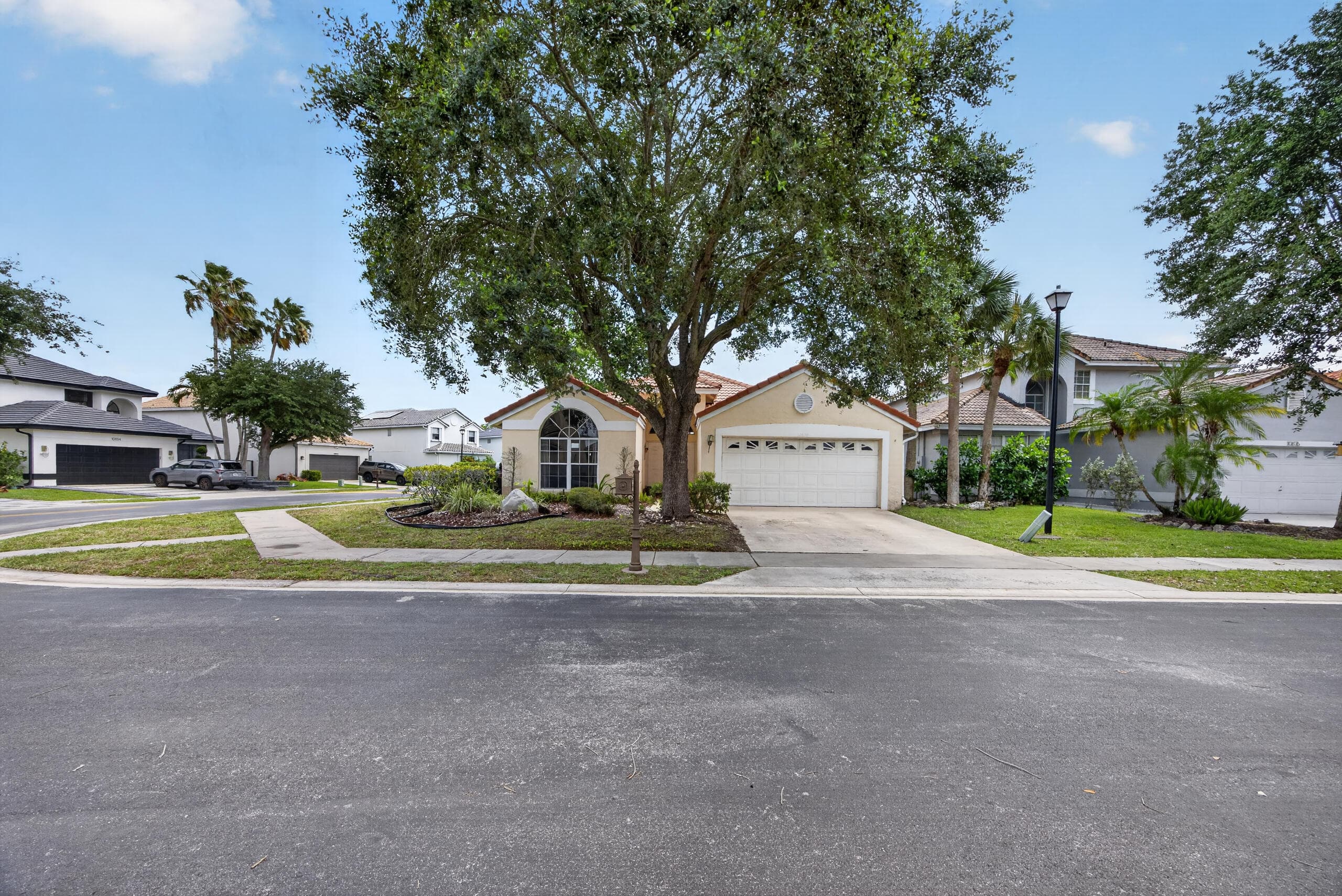 10870 Old Bridgeport Lane, Boca Raton, FL 33498 — photo 2 of 41