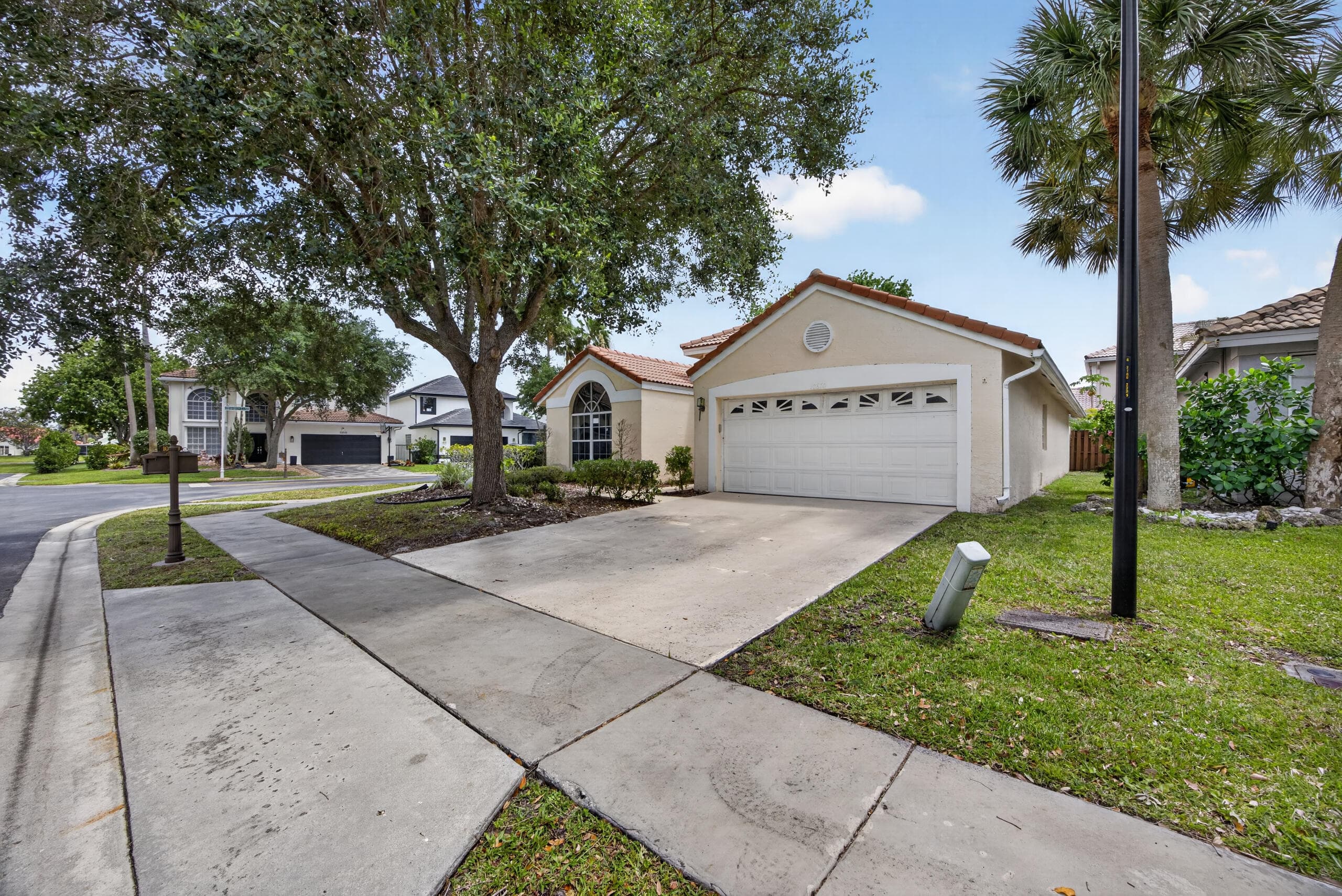 10870 Old Bridgeport Lane, Boca Raton, FL 33498 — photo 1 of 41