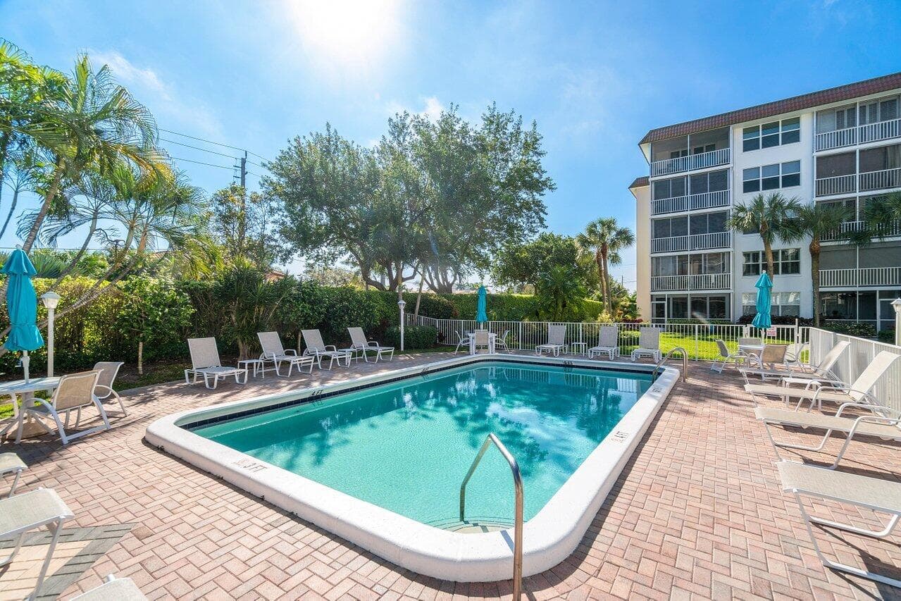 930 Dogwood Drive 556, Delray Beach, FL 33483 — photo 51 of 69