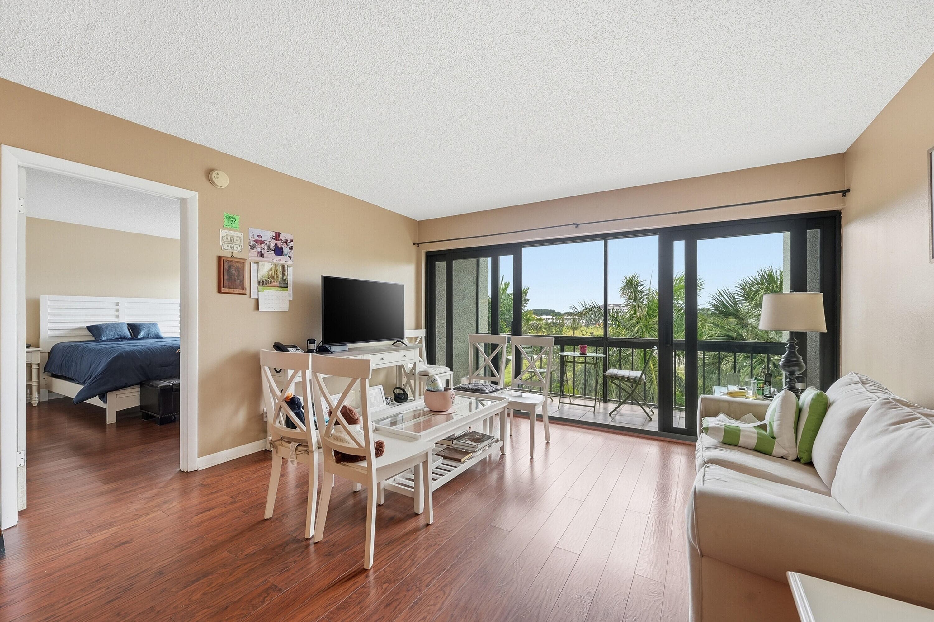 3050 Presidential Way 403, West Palm Beach, FL 33401 — photo 4 of 22