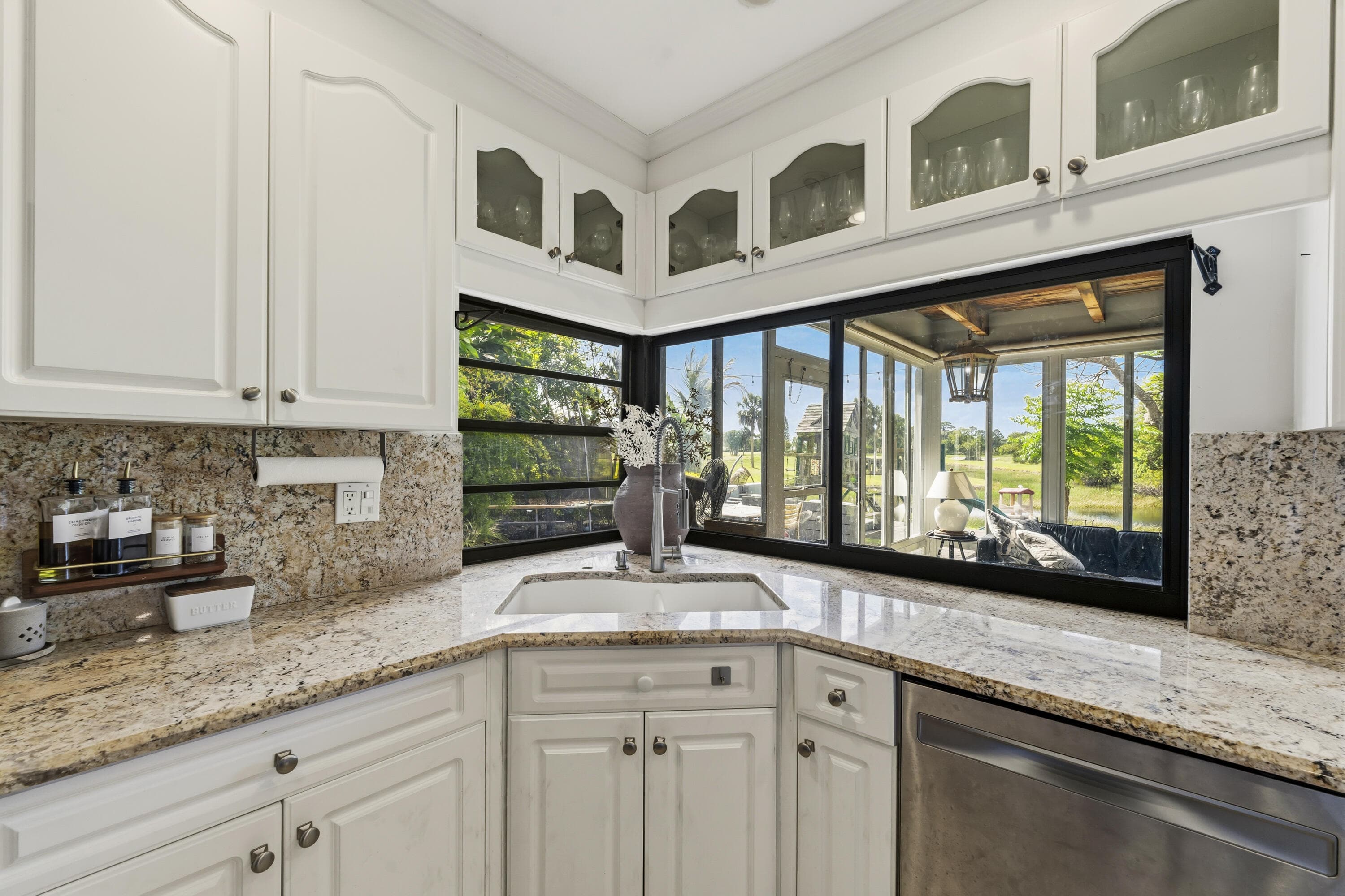 8015 SE Trenton Avenue, Hobe Sound, FL 33455 — photo 10 of 30