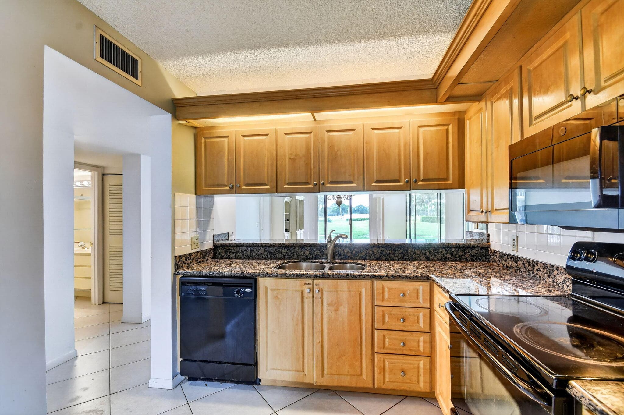 2461 Village Boulevard 101, West Palm Beach, FL 33409 — photo 22 of 57