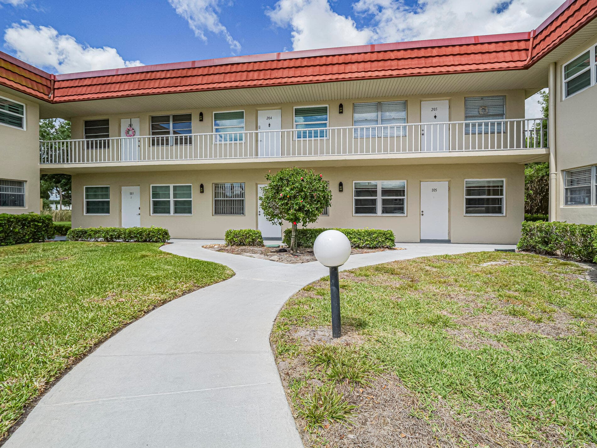 4 Vista Palm Lane 105, Vero Beach, FL 32962 — photo 2 of 36