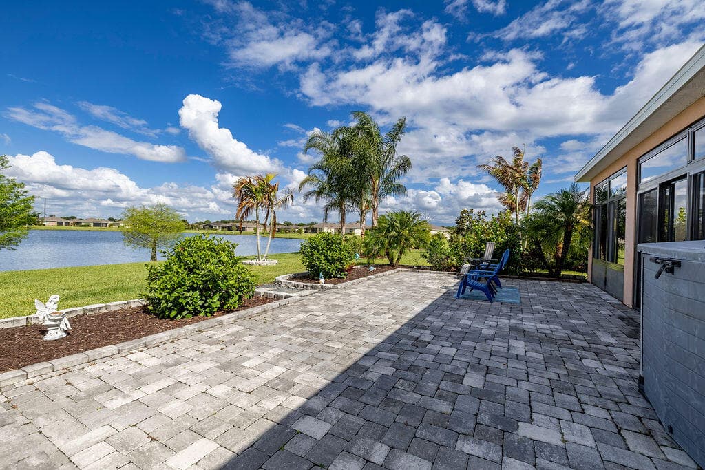 2165 SW Hawk River Dr Drive SW, Vero Beach, FL 32962 — photo 34 of 56