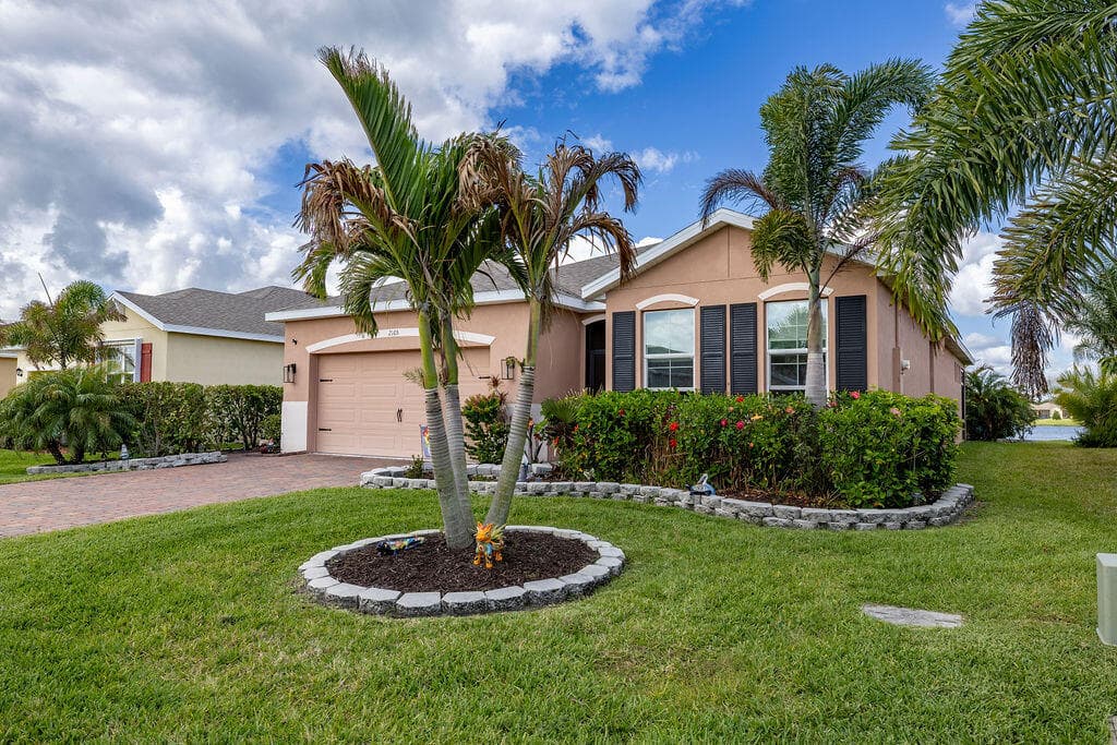 2165 SW Hawk River Dr Drive SW, Vero Beach, FL 32962 — photo 45 of 56