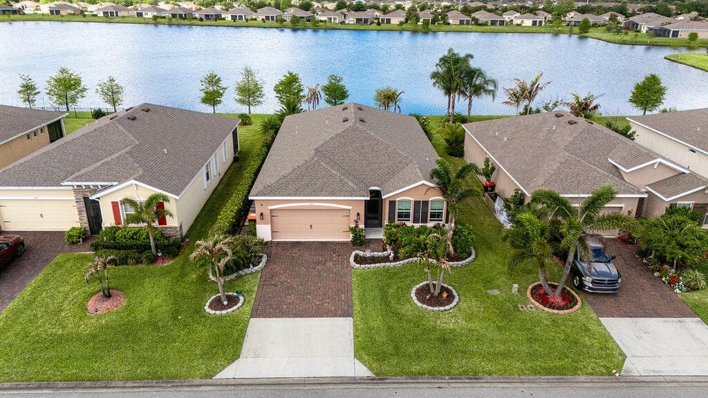 2165 SW Hawk River Dr Drive SW, Vero Beach, FL 32962 — photo 2 of 56