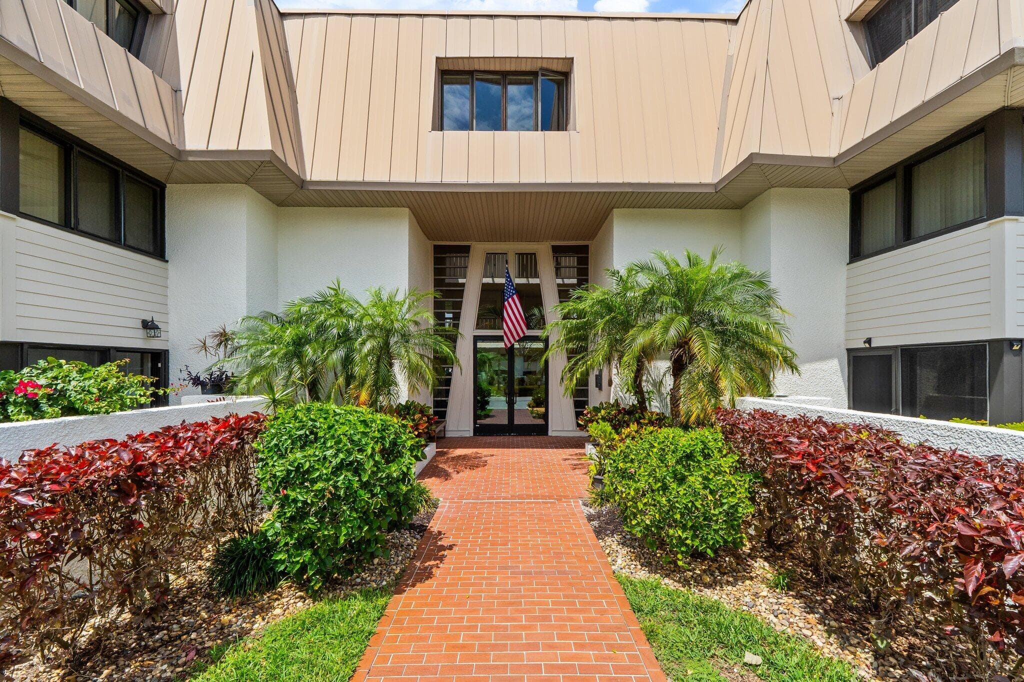 1800 SE Saint Lucie Boulevard 6-203, Stuart, FL 34996 — photo 1 of 29