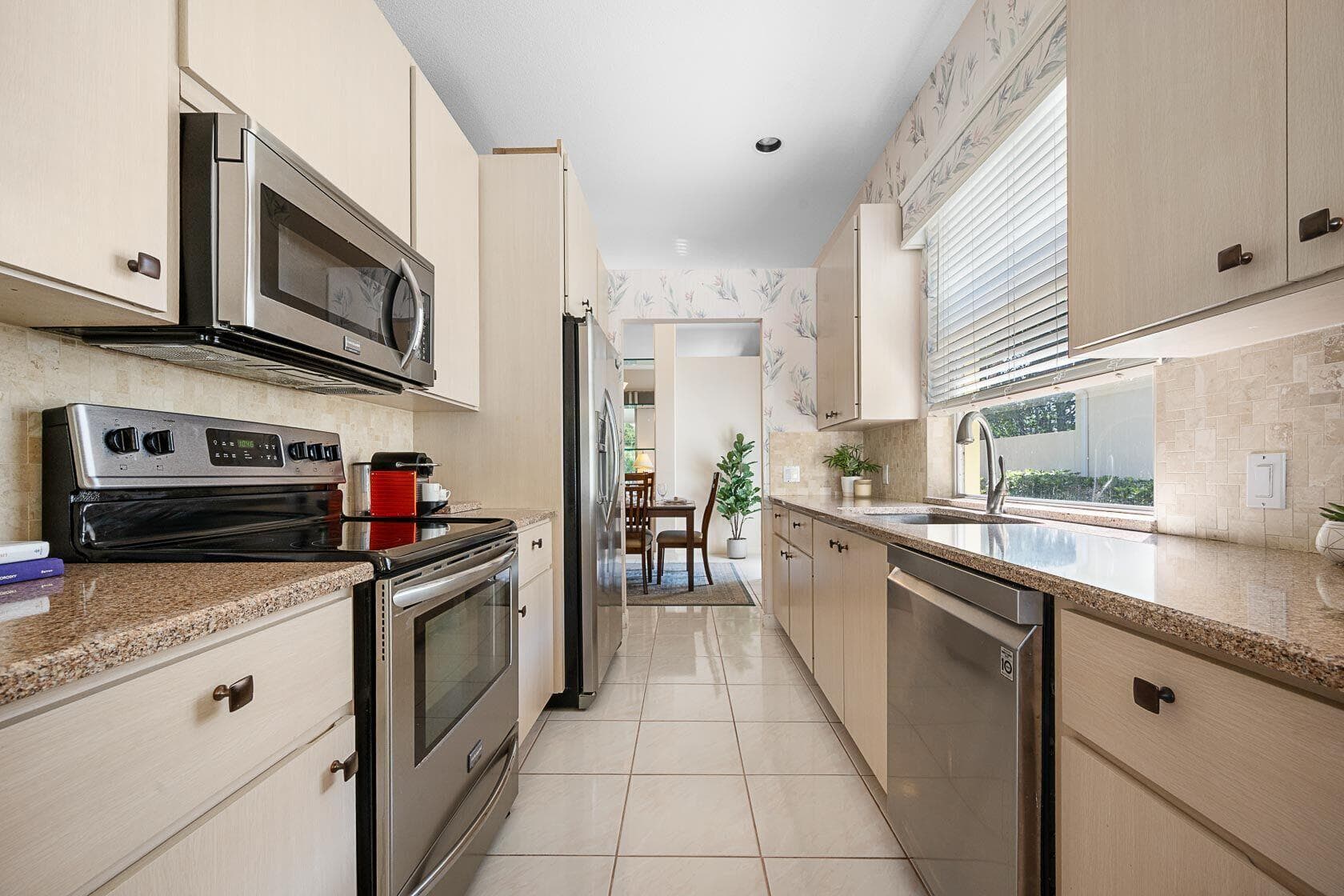 7627 SE Fiddlewood Lane, Hobe Sound, FL 33455 — photo 18 of 50