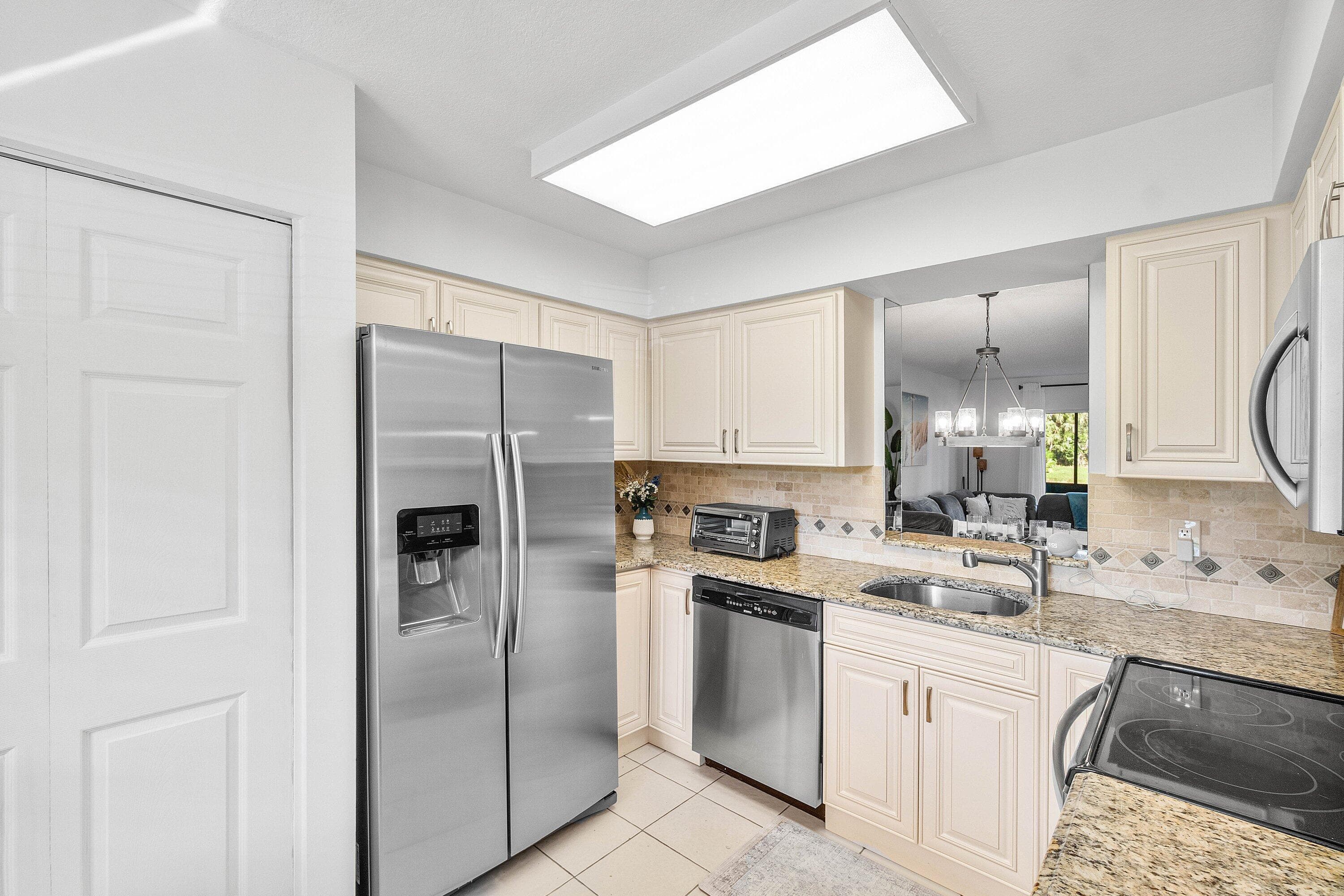 7321 Amberly Lane 108, Delray Beach, FL 33446 — photo 1 of 19