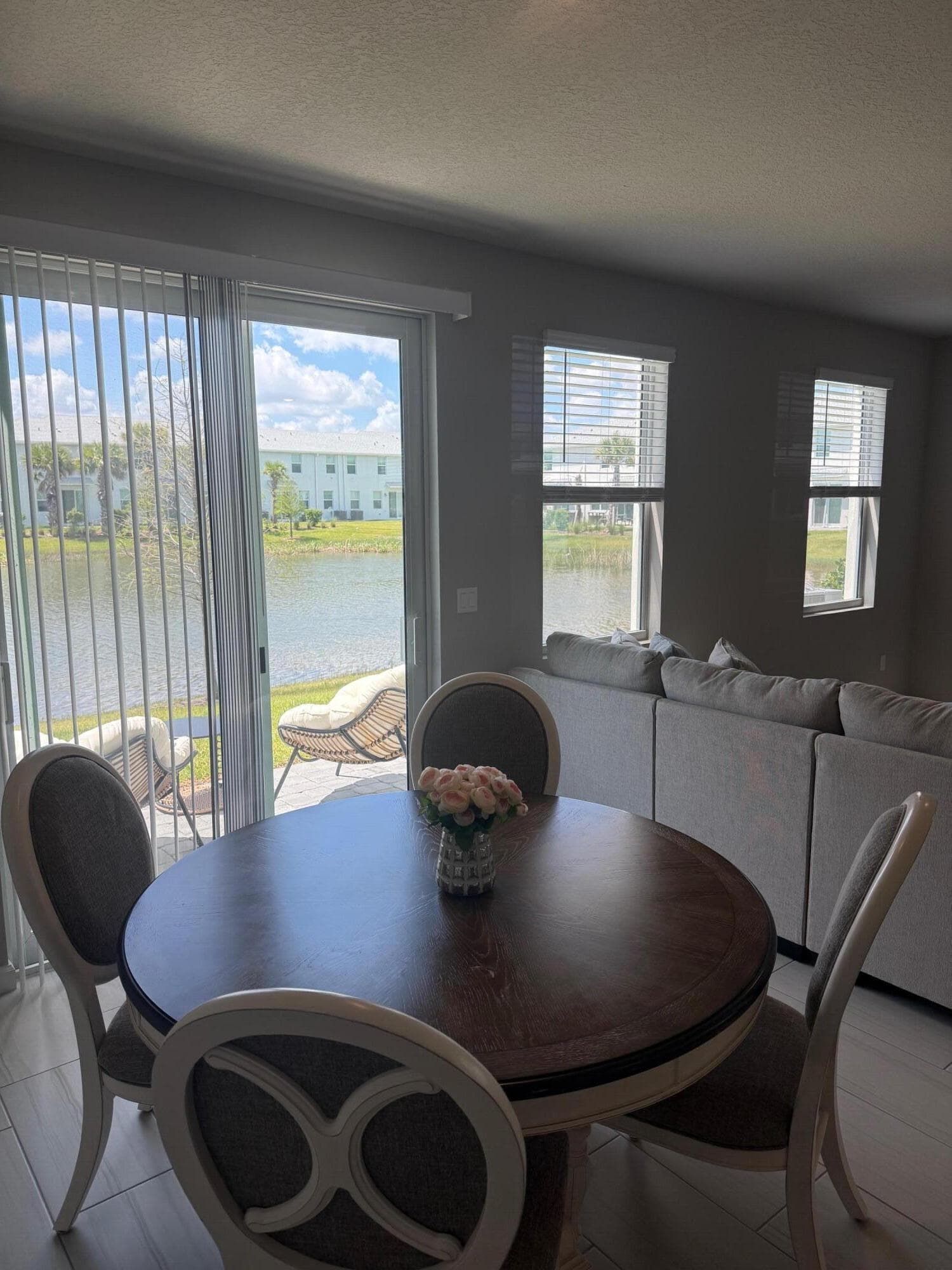 389 Salisbury Circle, Fort Pierce, FL 34982 — photo 13 of 30