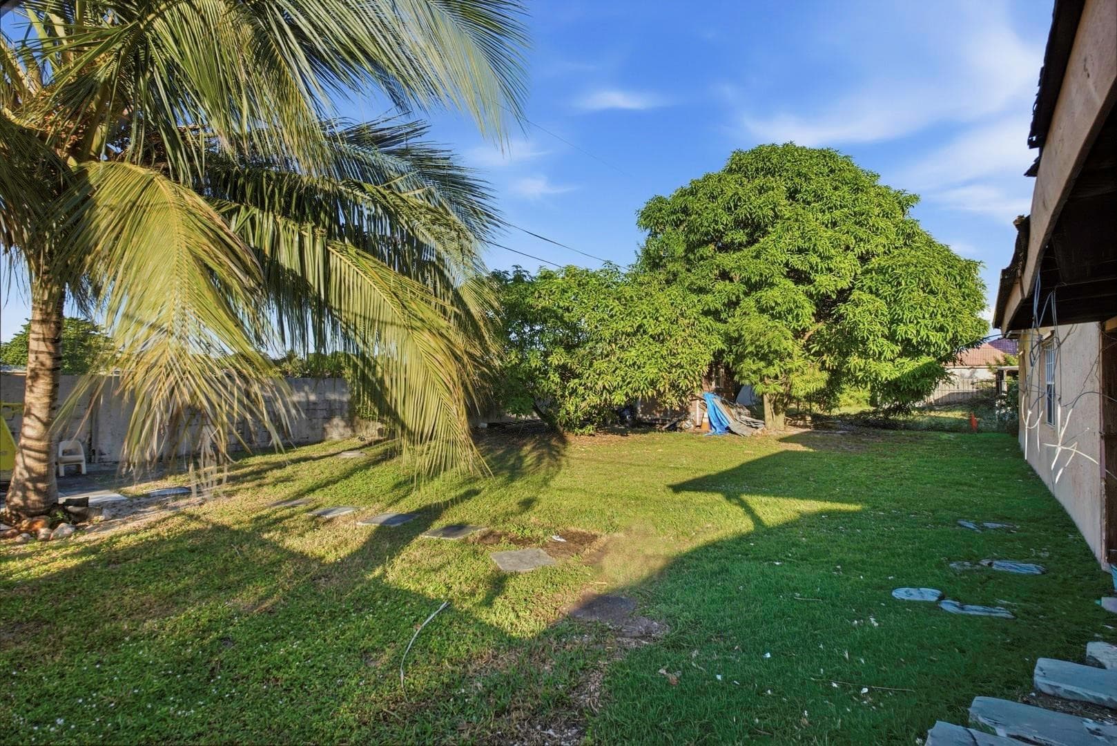 561 NE 38th Street, Deerfield Beach, FL 33064 — photo 2 of 6