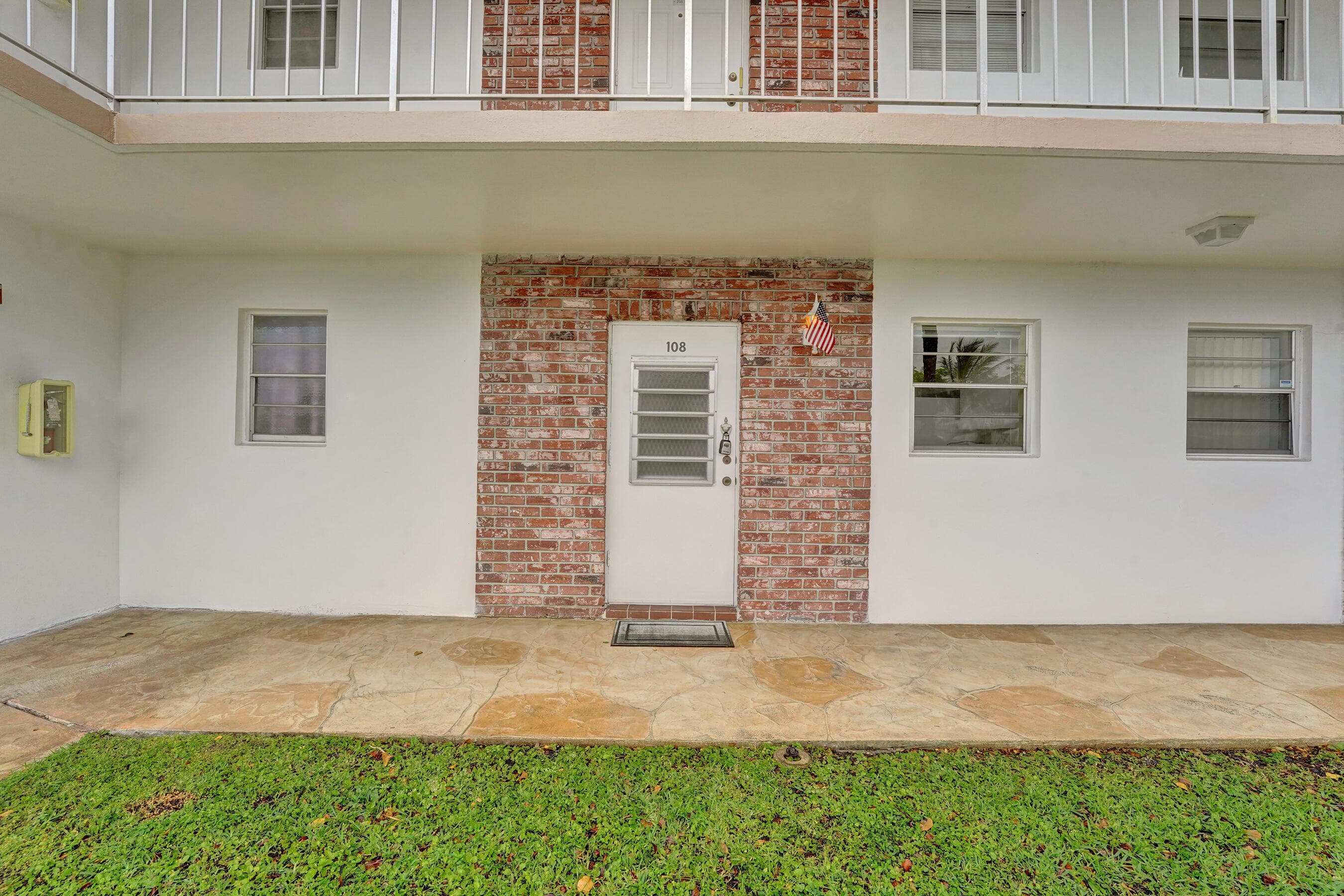 2551 W Golf Boulevard 108, Pompano Beach, FL 33064 — photo 19 of 28