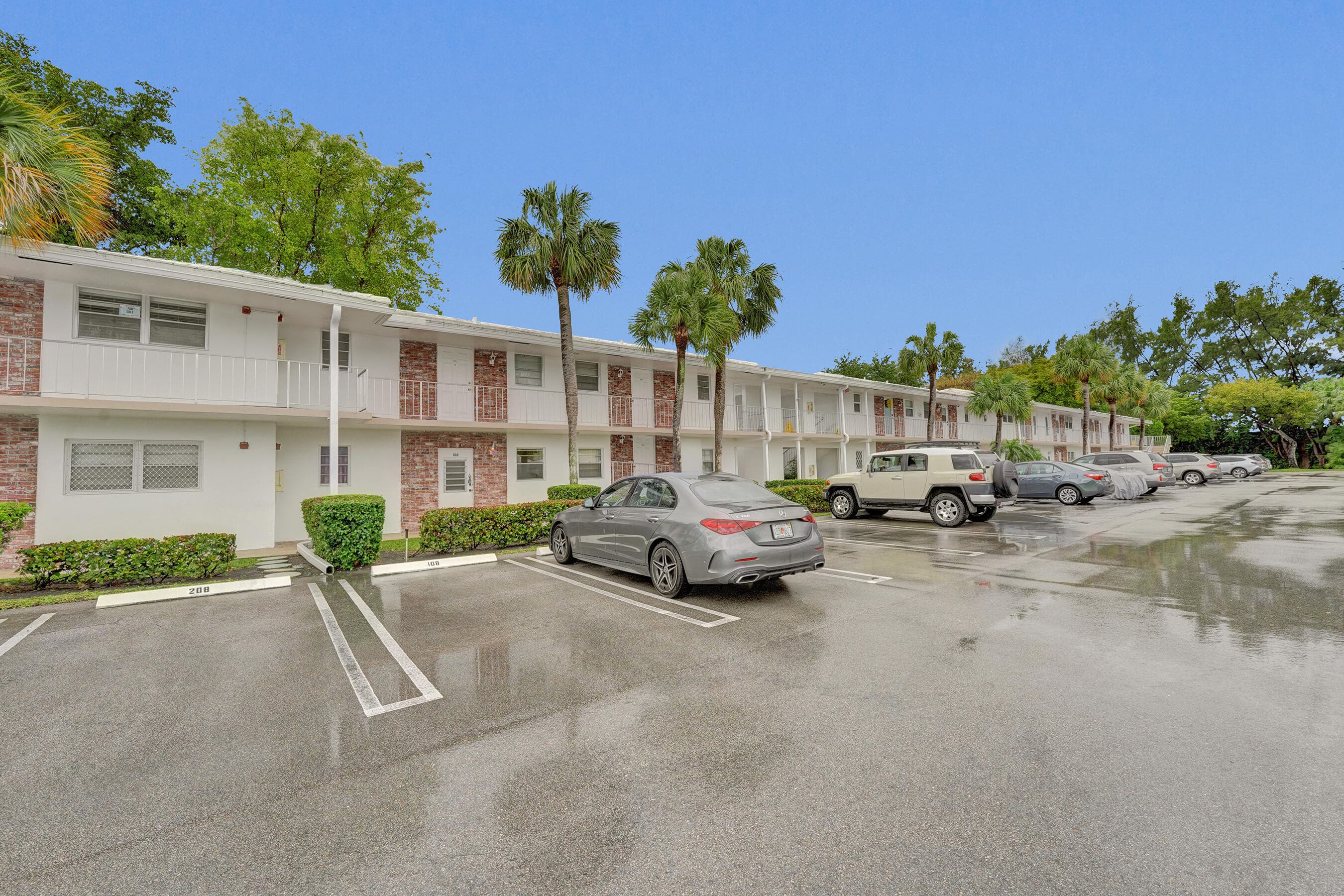 2551 W Golf Boulevard 108, Pompano Beach, FL 33064 — photo 20 of 28