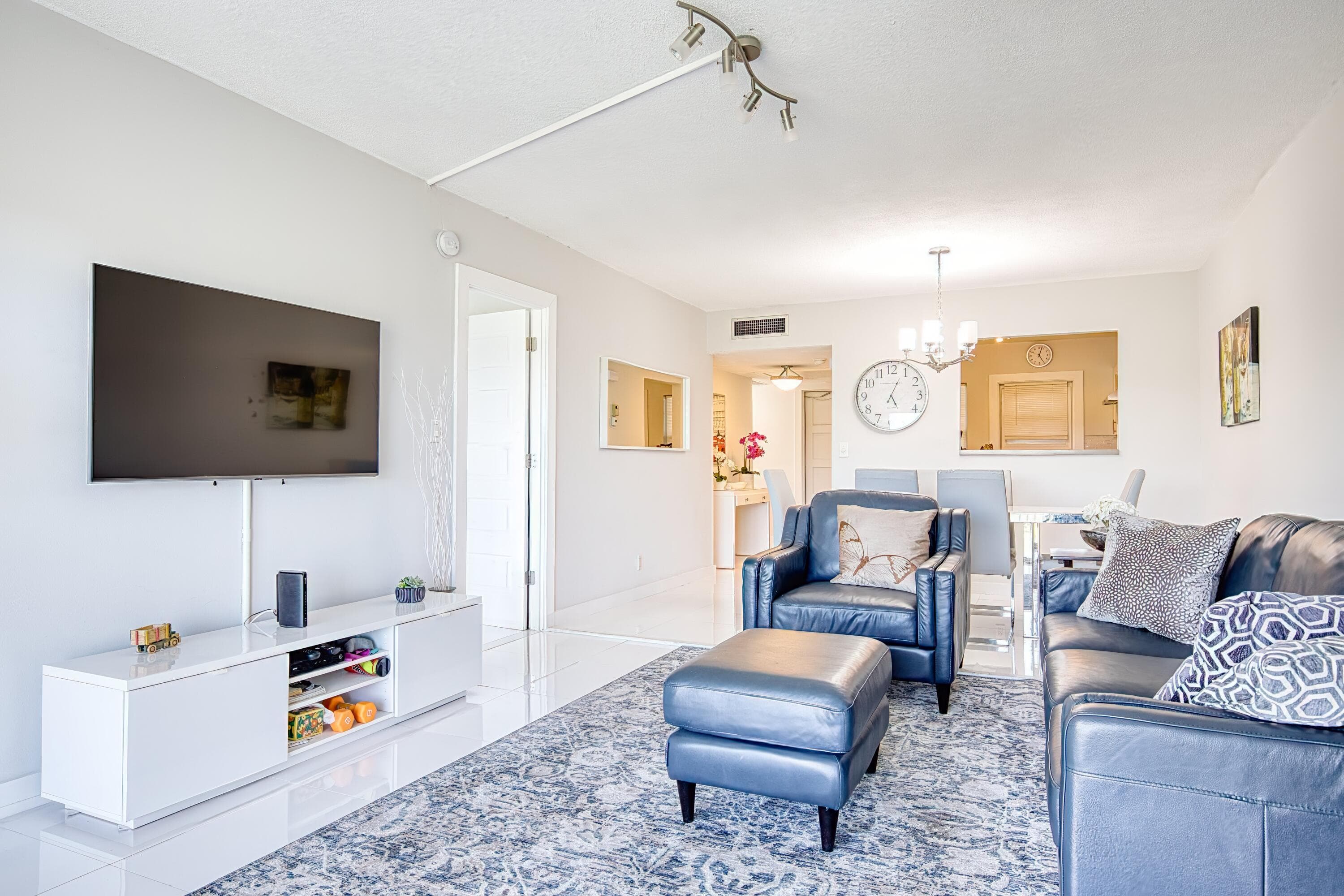 2950 N Palm Aire Drive 205, Pompano Beach, FL 33069 — photo 5 of 31