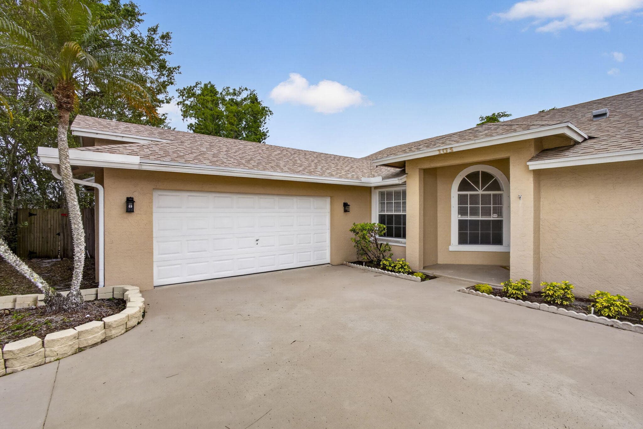 103 Oxford Court, Royal Palm Beach, FL 33411 — photo 5 of 74