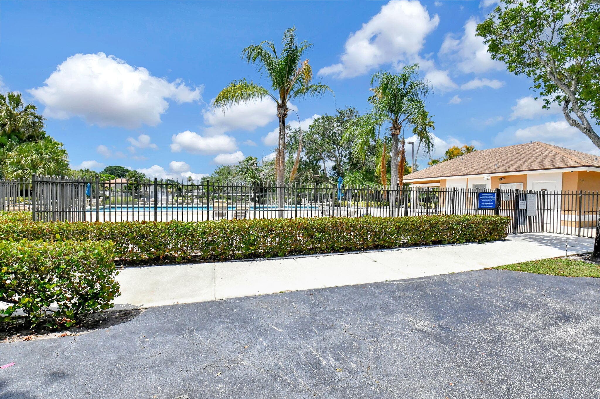 1033 Fairfax Circle W, Boynton Beach, FL 33436 — photo 39 of 57