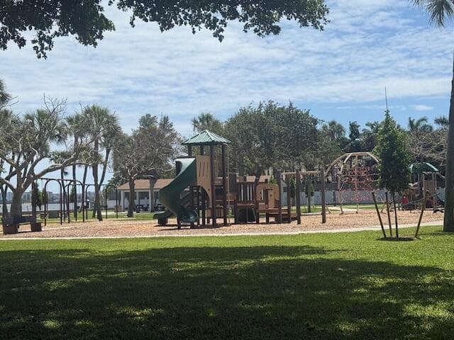 327 S Ocean Breeze Drive 1, Lake Worth Beach, FL 33460 — photo 14 of 23