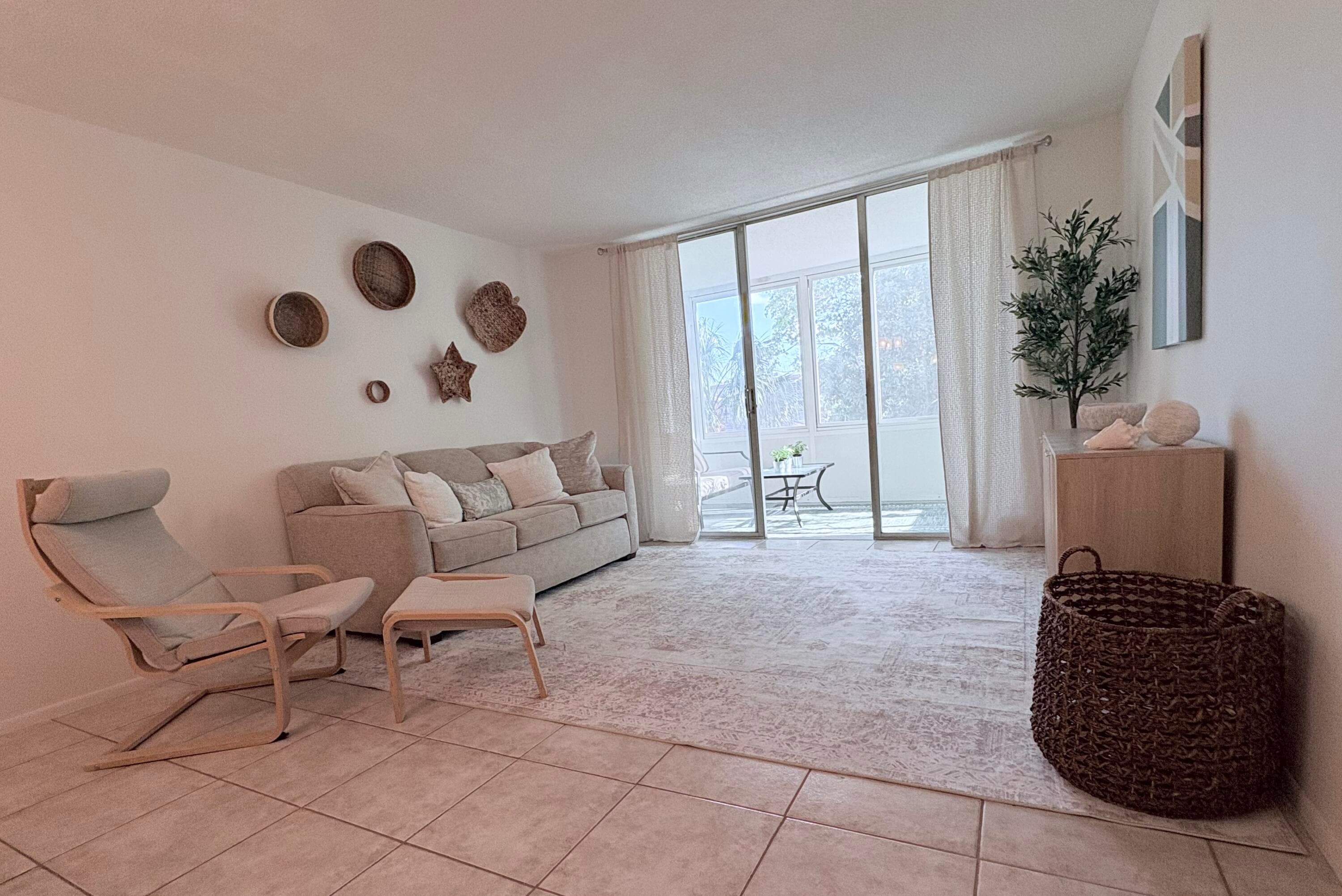 2650 NW 49th Avenue 327, Lauderdale Lakes, FL 33313 — photo 8 of 36