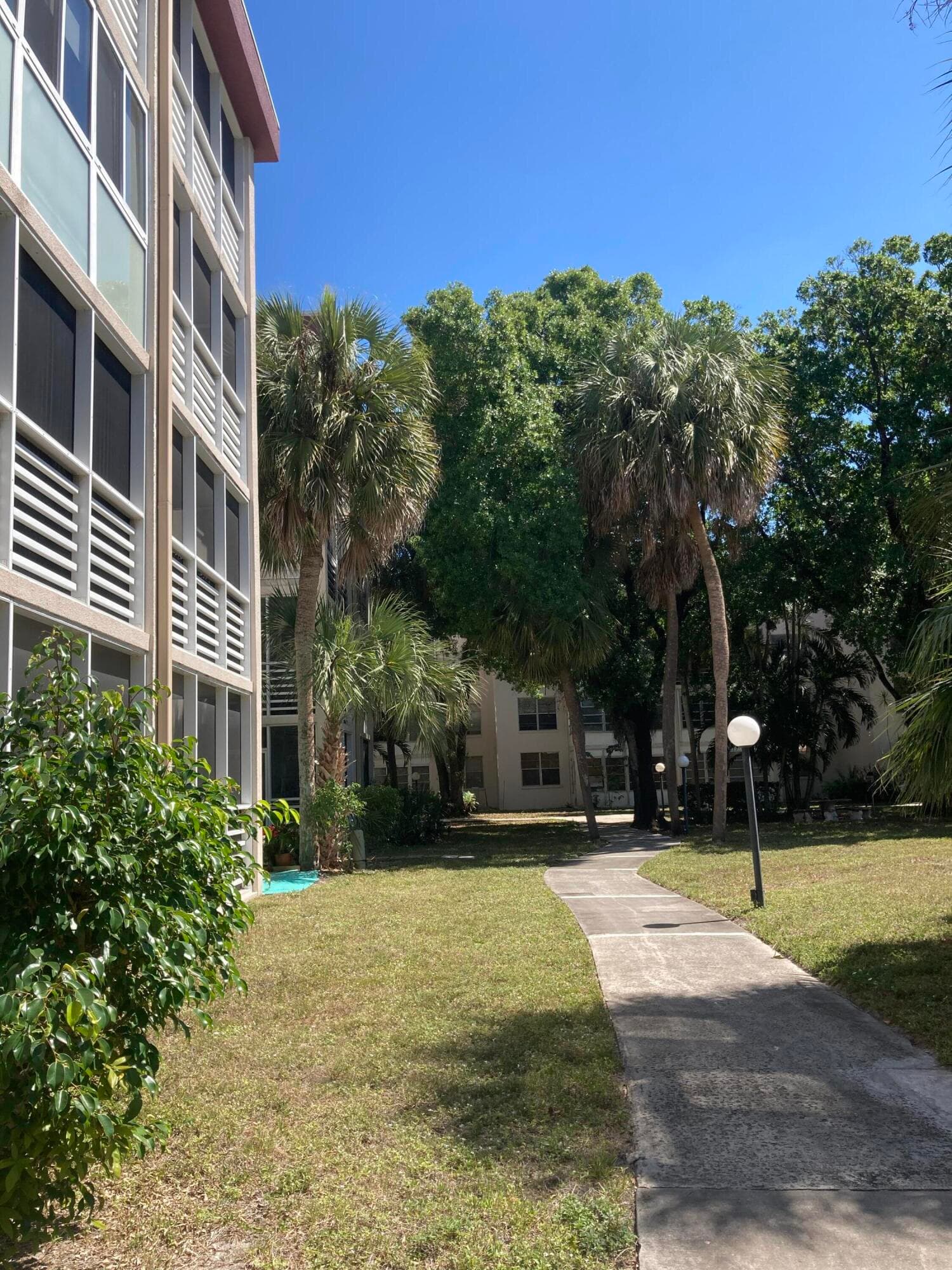 2650 NW 49th Avenue 327, Lauderdale Lakes, FL 33313 — photo 35 of 36