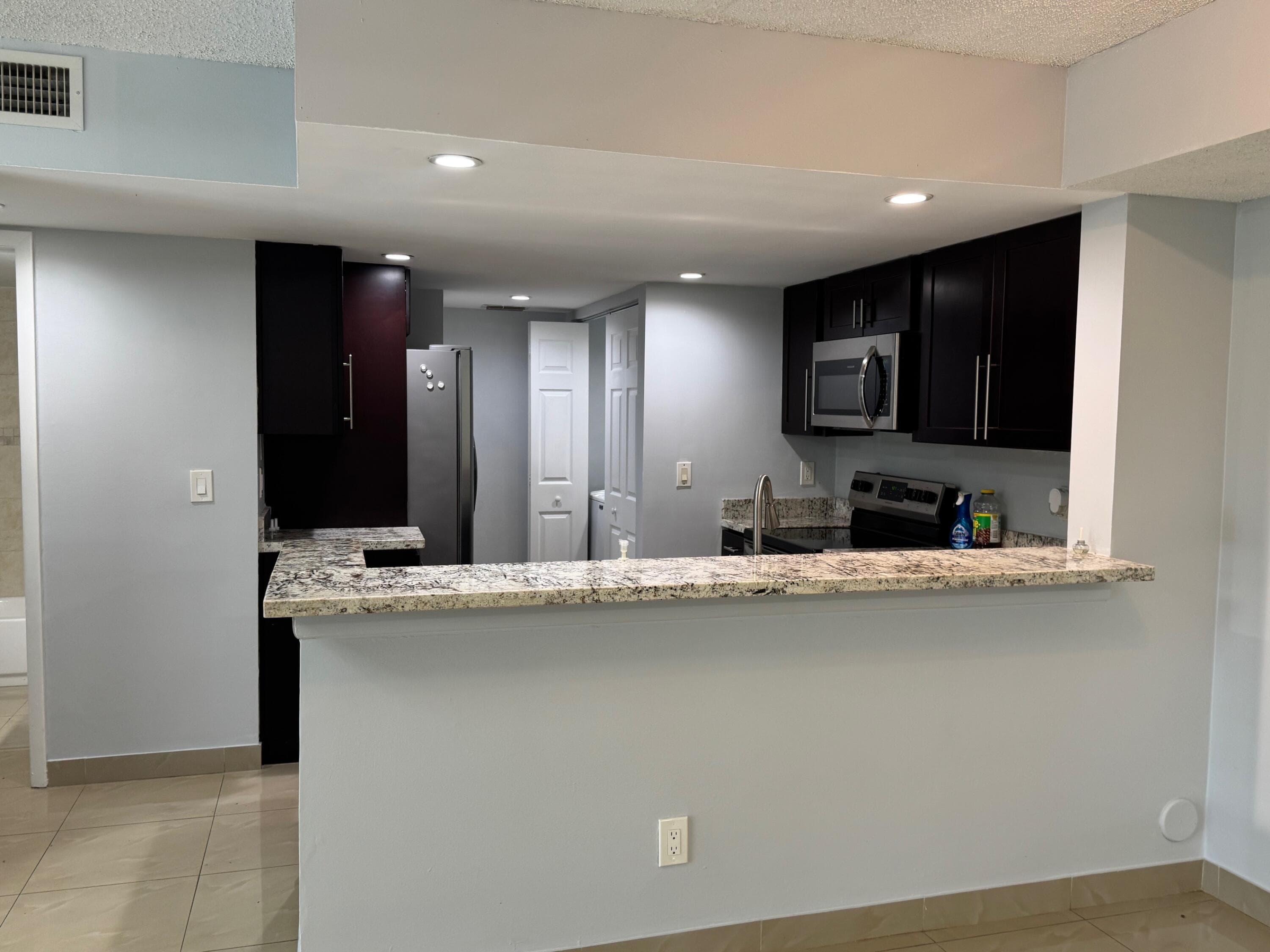 9288 W Atlantic Boulevard 1114, Coral Springs, FL 33071 — photo 5 of 10