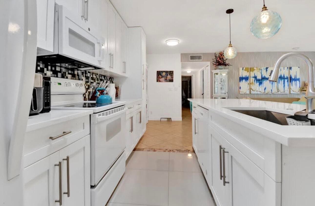 1232 Club Drive W D, Delray Beach, FL 33445 — photo 15 of 23