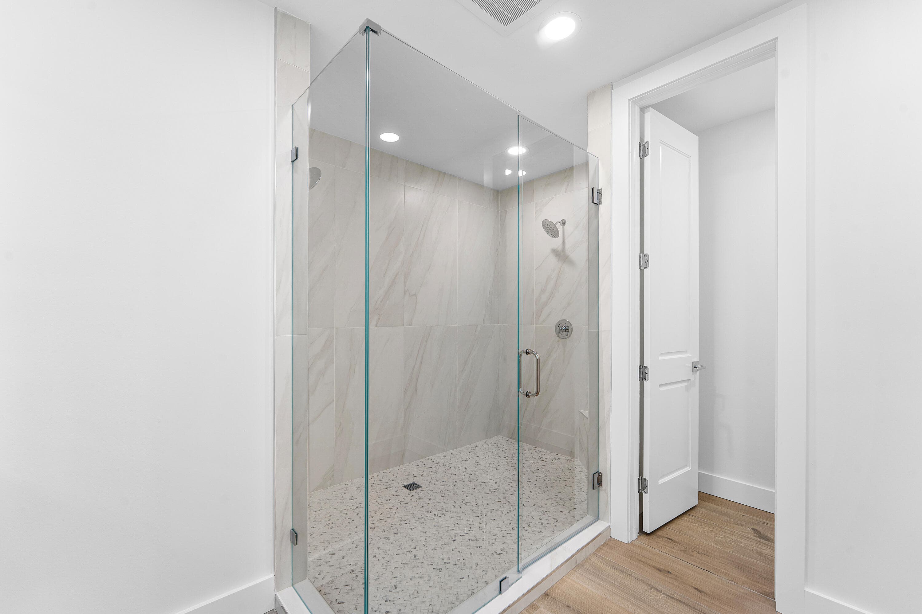 180 Lake Drive 2304, Palm Beach Shores, FL 33404 — photo 12 of 37