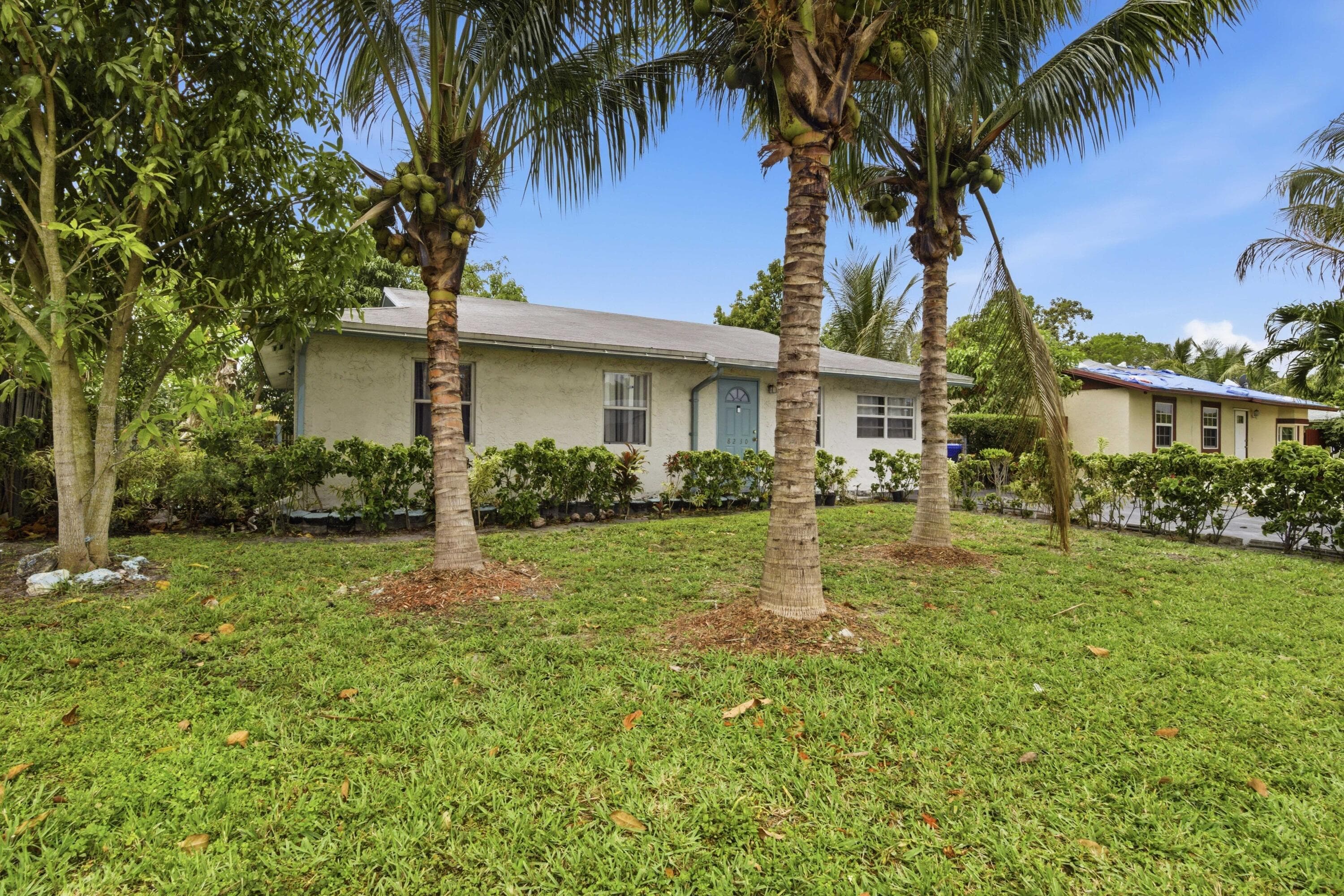 8230 SW 4th Place, North Lauderdale, FL 33068 — photo 5 of 23