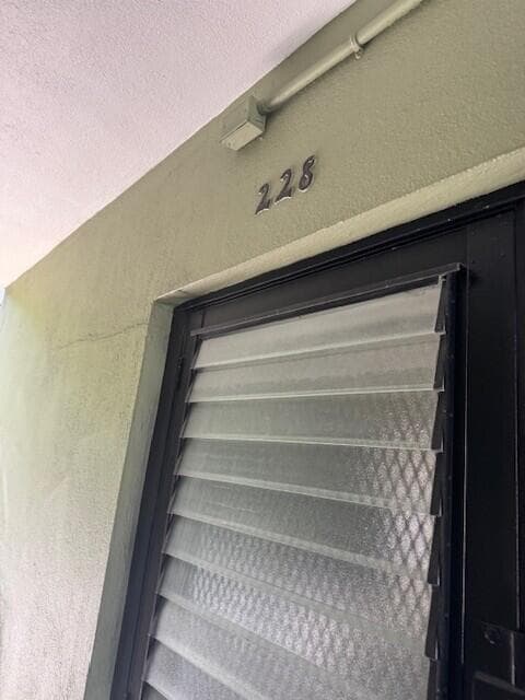 1911 NE 8th Court 118, Fort Lauderdale, FL 33304 — photo 1 of 6