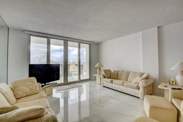 100 Worth Avenue 7, Palm Beach, FL 33480 — photo 10 of 28