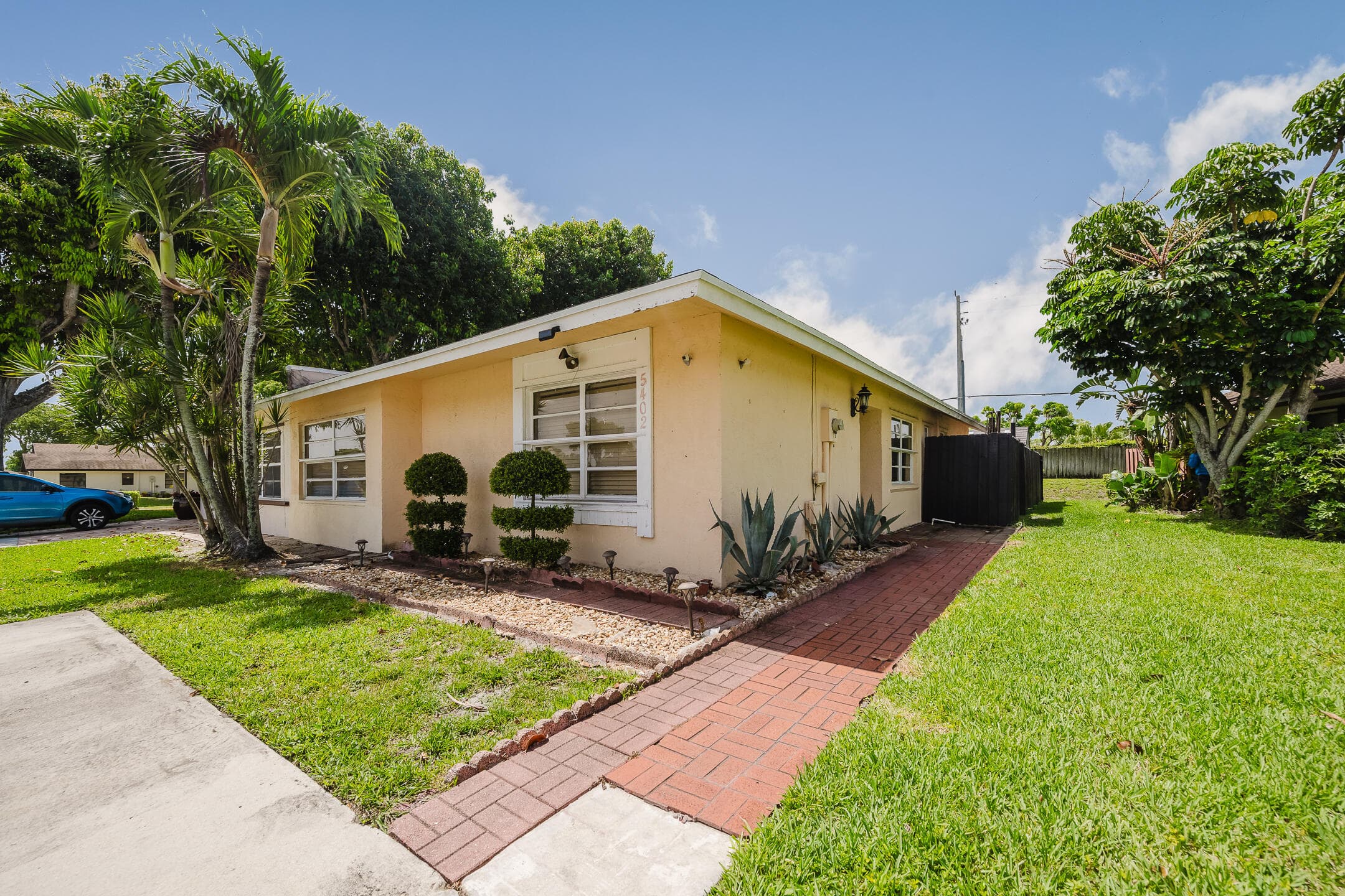5402 Bonky Court 102b, West Palm Beach, FL 33415 — photo 3 of 33