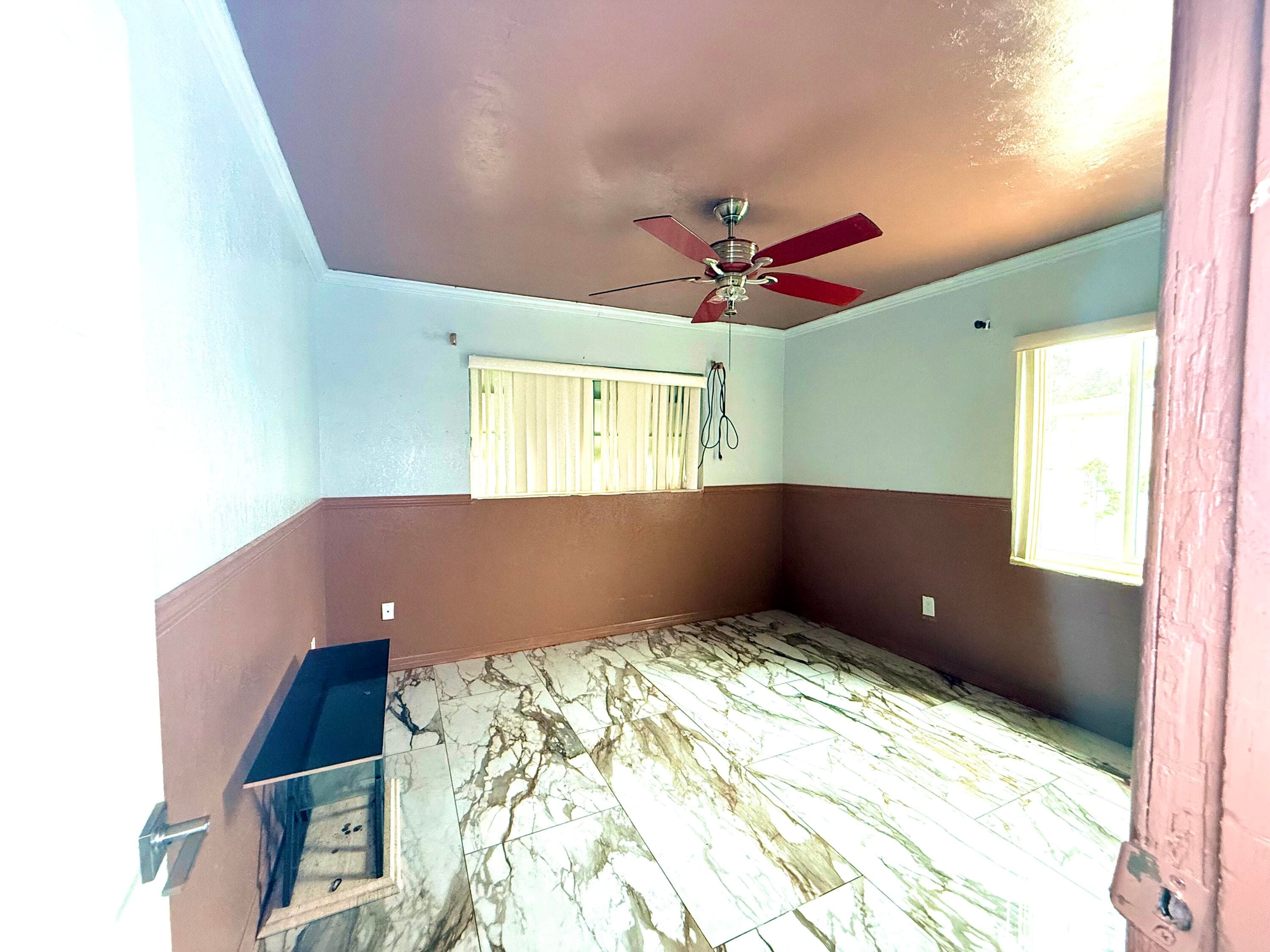 14725 NE 8th Avenue, Miami, FL 33161 — photo 2 of 9