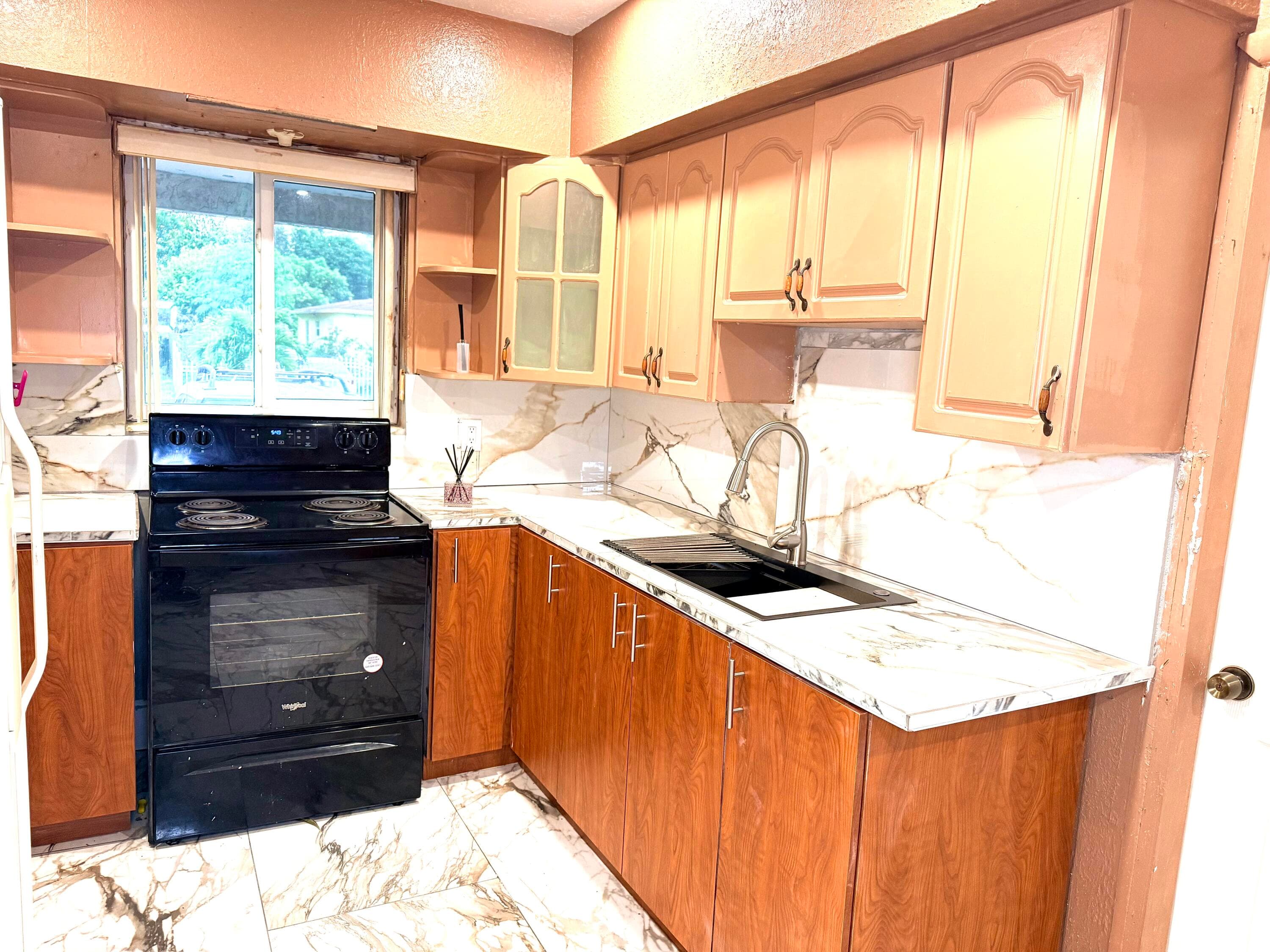 14725 NE 8th Avenue, Miami, FL 33161 — photo 7 of 9