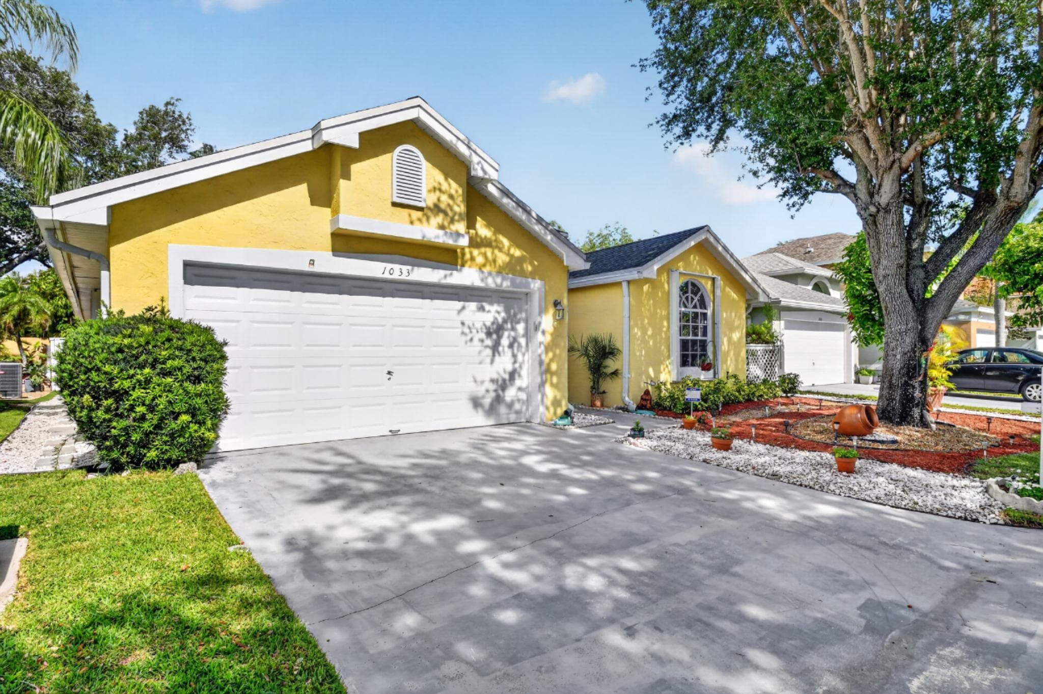 1033 Fairfax Circle W, Boynton Beach, FL 33436 — photo 2 of 57