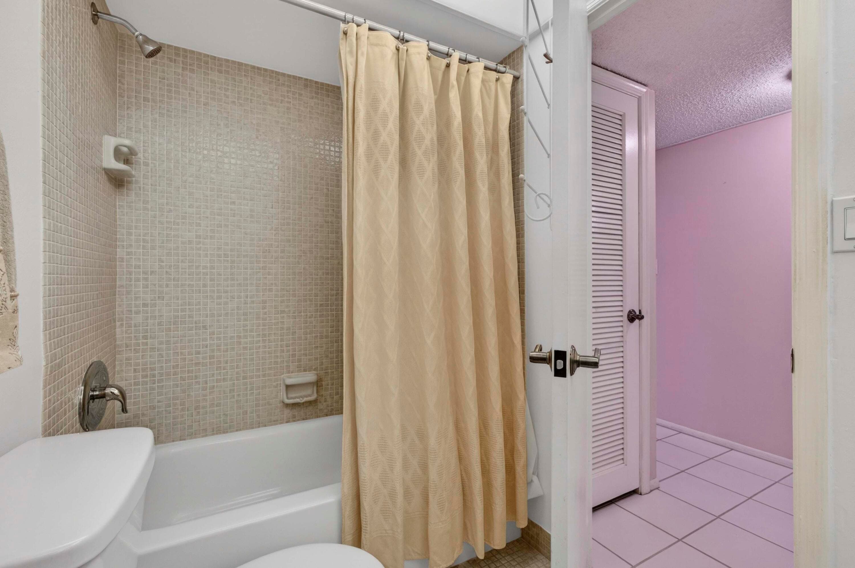 3 Greenway Vlg N 210, Royal Palm Beach, FL 33411 — photo 23 of 54