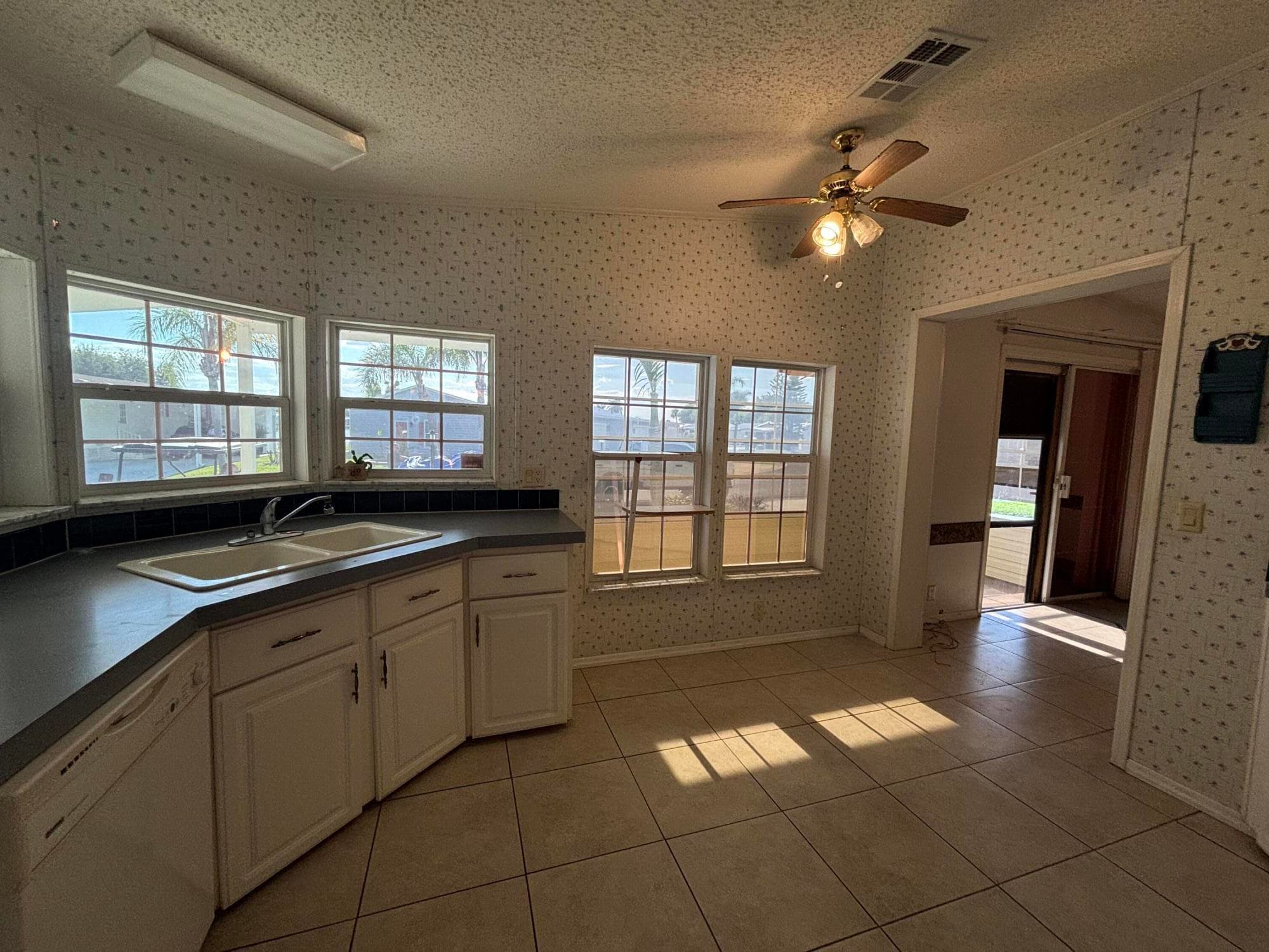 1621 SW 35th Circle, Okeechobee, FL 34974 — photo 2 of 15