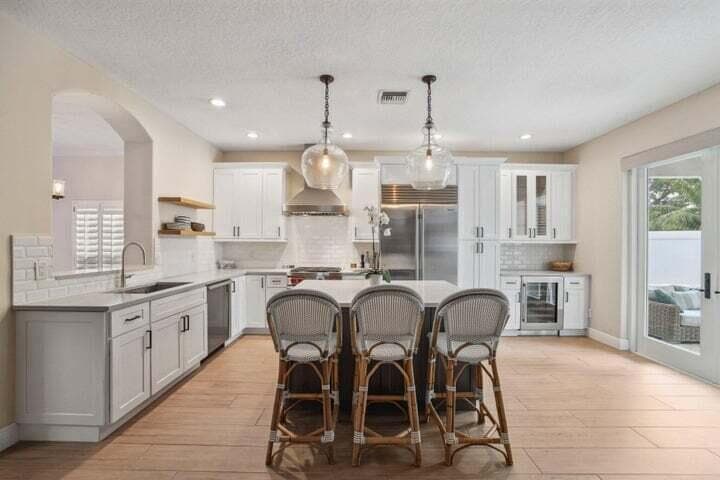 1050 Delray Lakes Drive, Delray Beach, FL 33444 — photo 5 of 59