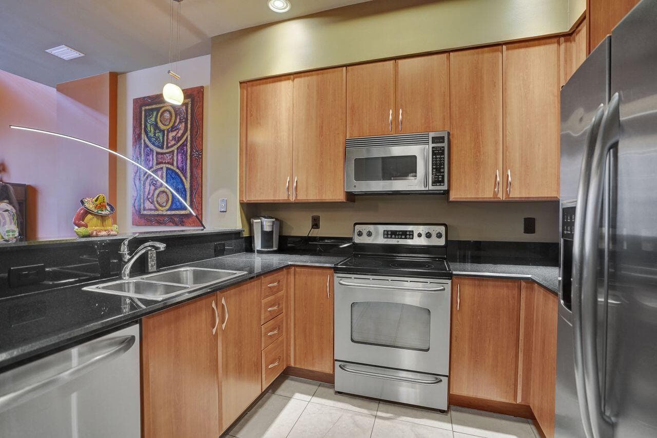 801 S Olive Avenue 225, West Palm Beach, FL 33401 — photo 3 of 69