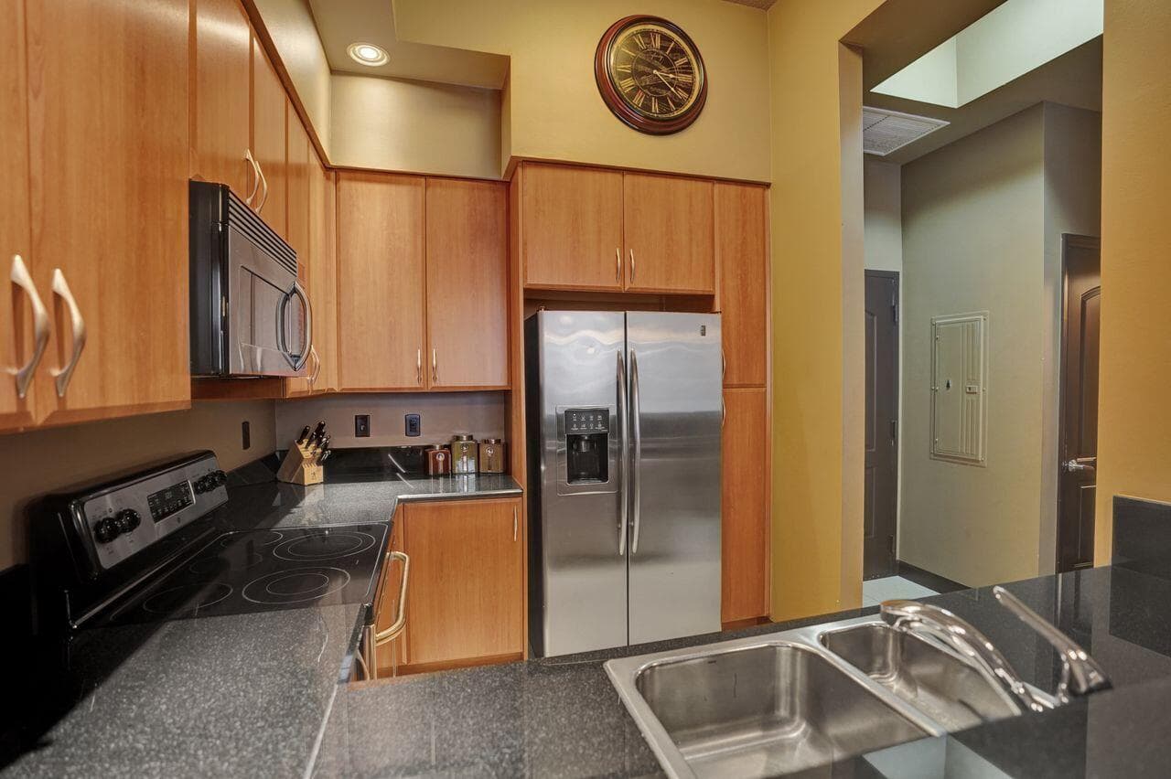 801 S Olive Avenue 225, West Palm Beach, FL 33401 — photo 7 of 69